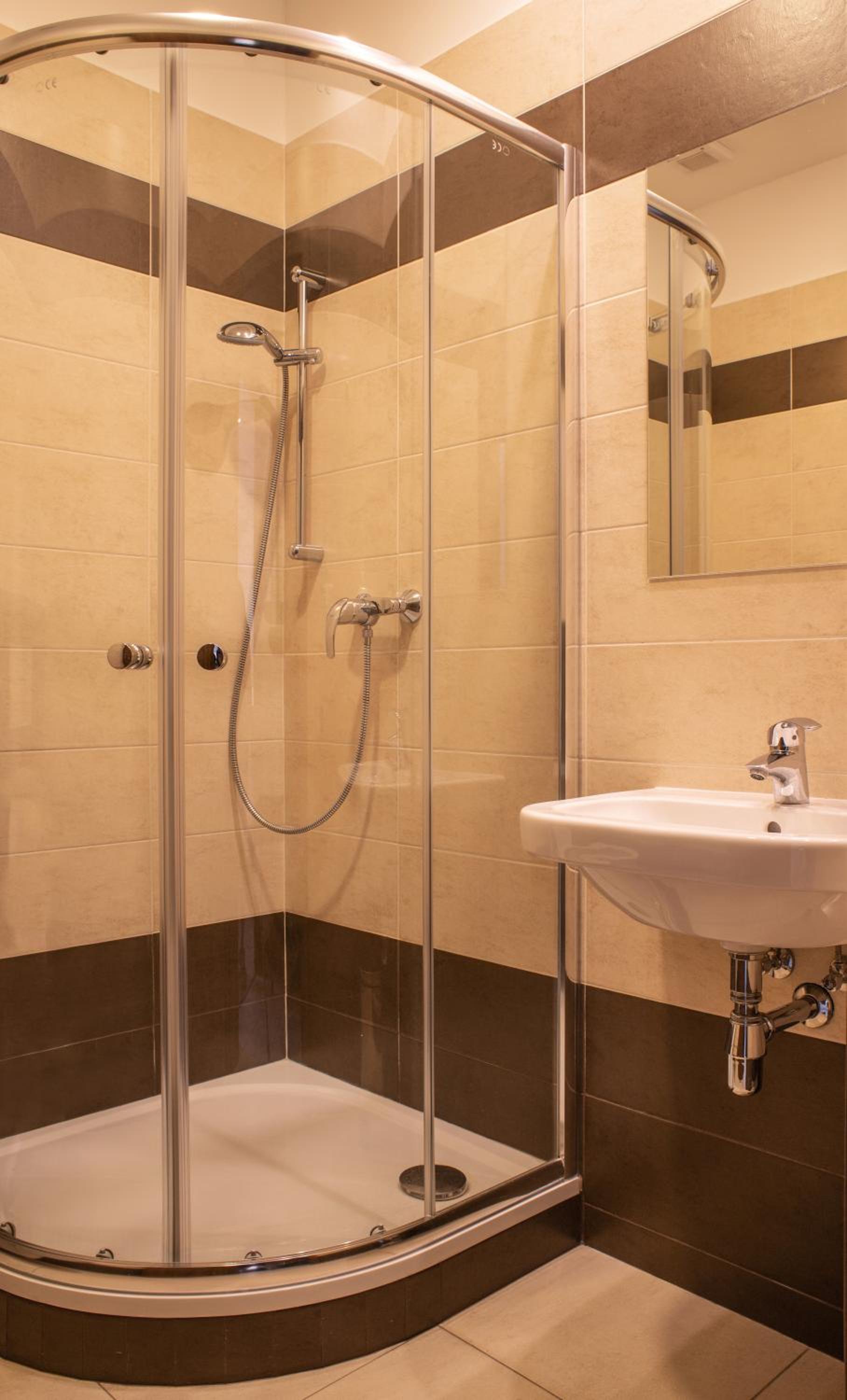 Comfort Quadruple Room - Photo 3