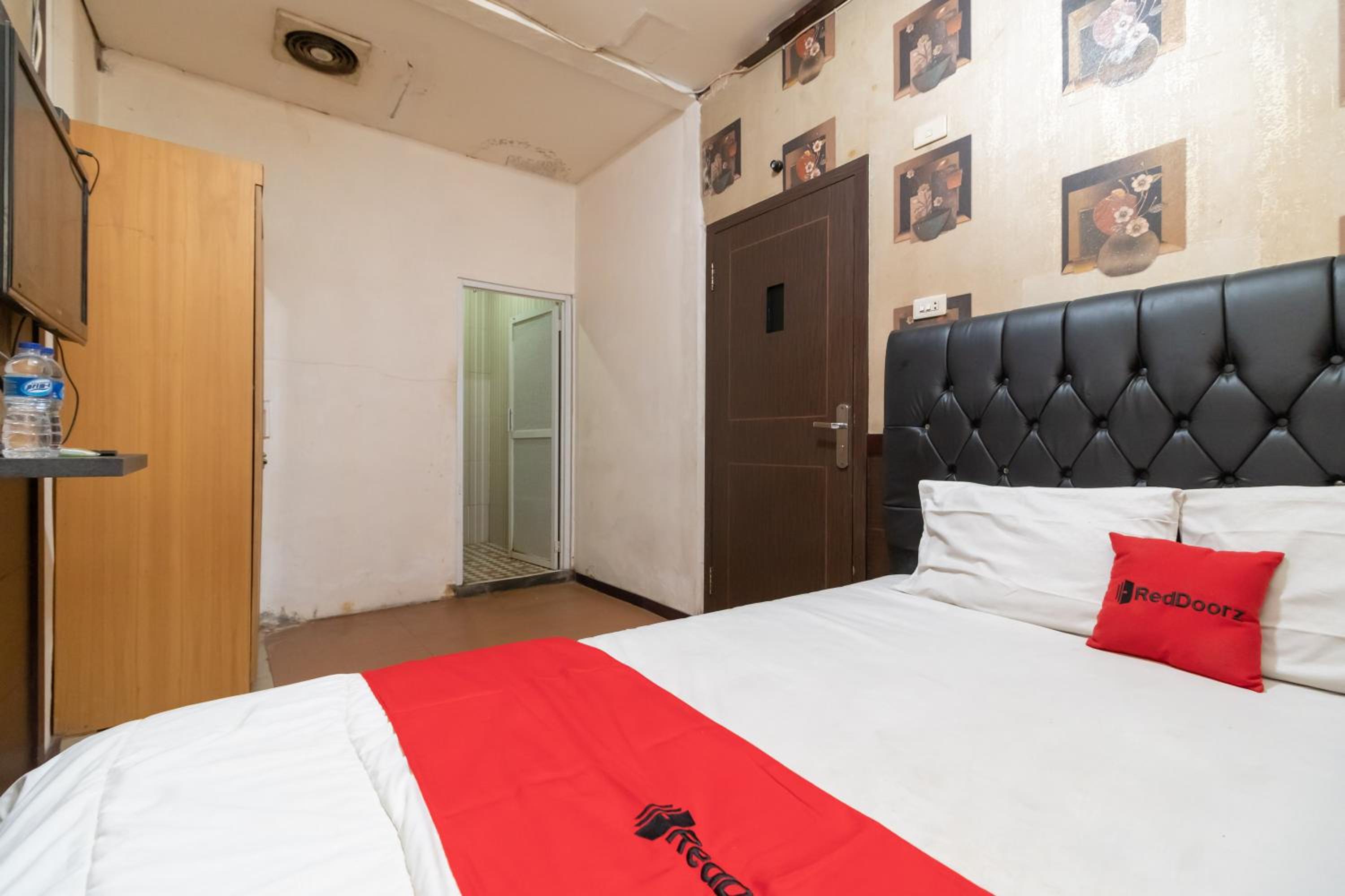 Double Room - Photo 10