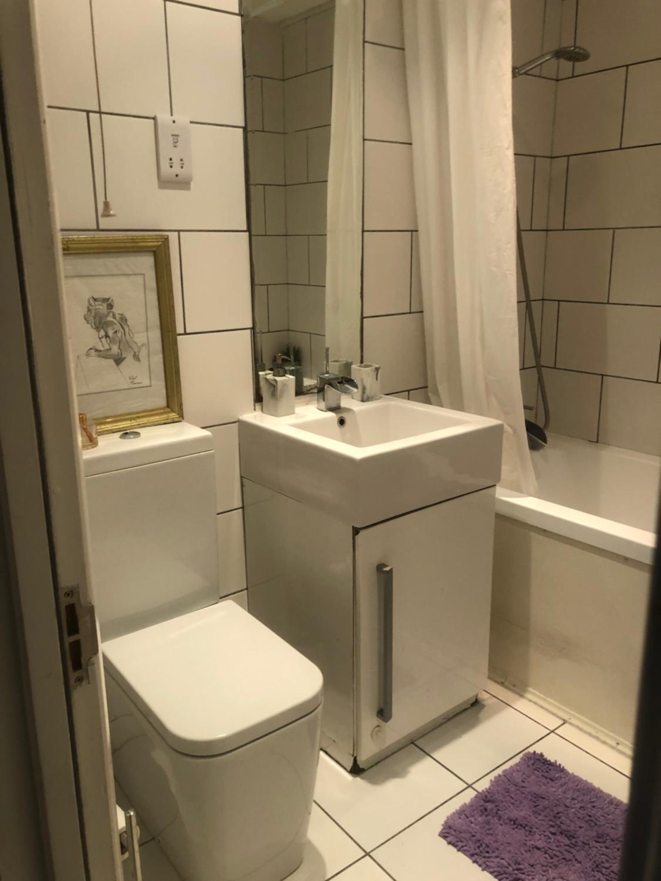 Double Room with Private Bathroom photo 3