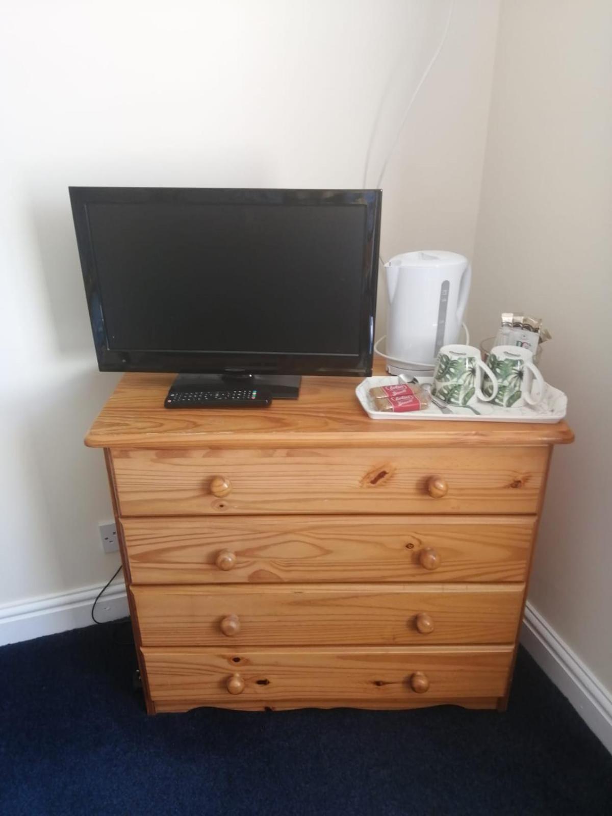 Standard Double or Twin Room - Photo 2