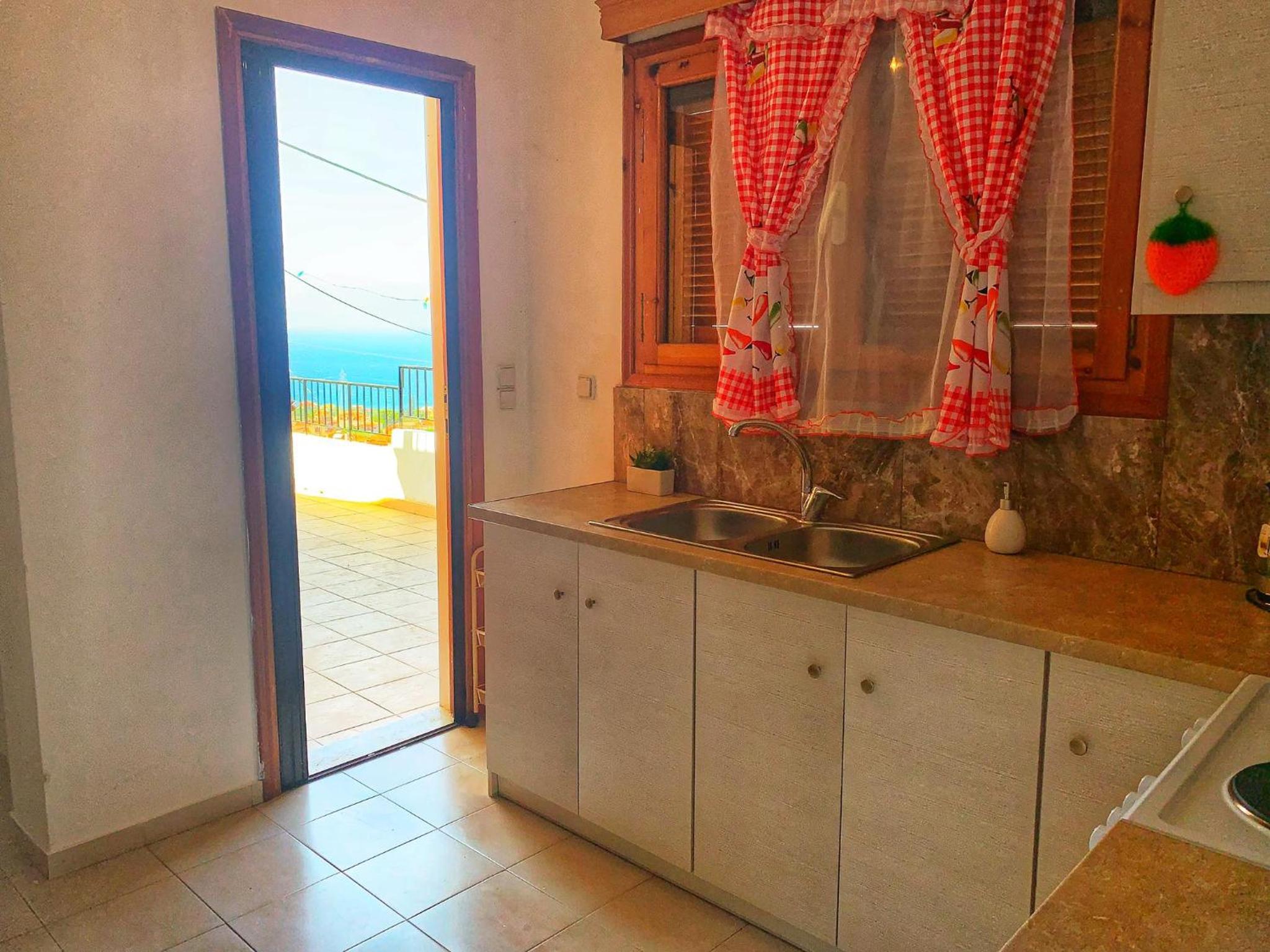 Two-Bedroom House - Photo 10