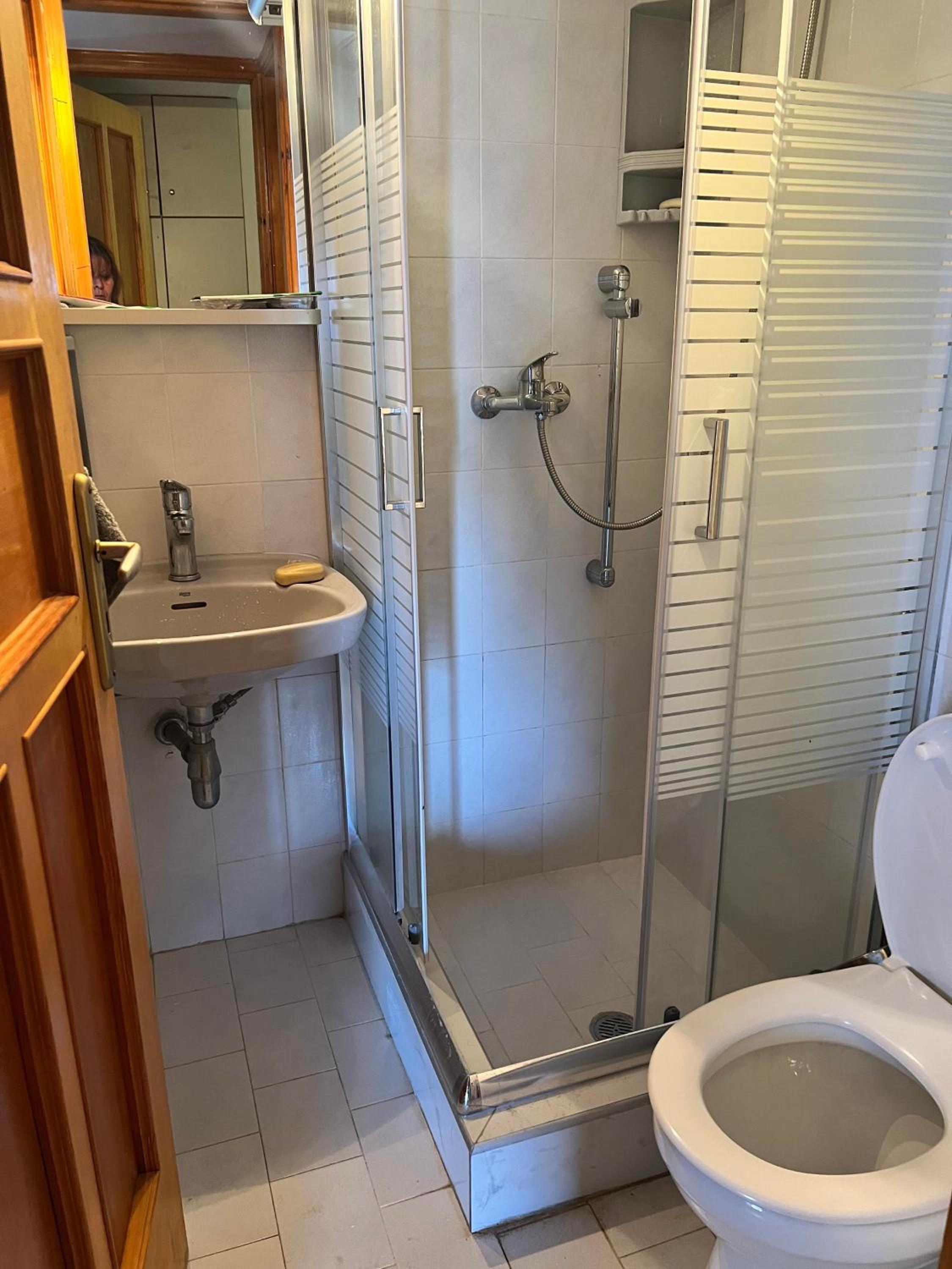 Two-Bedroom House - Photo 3