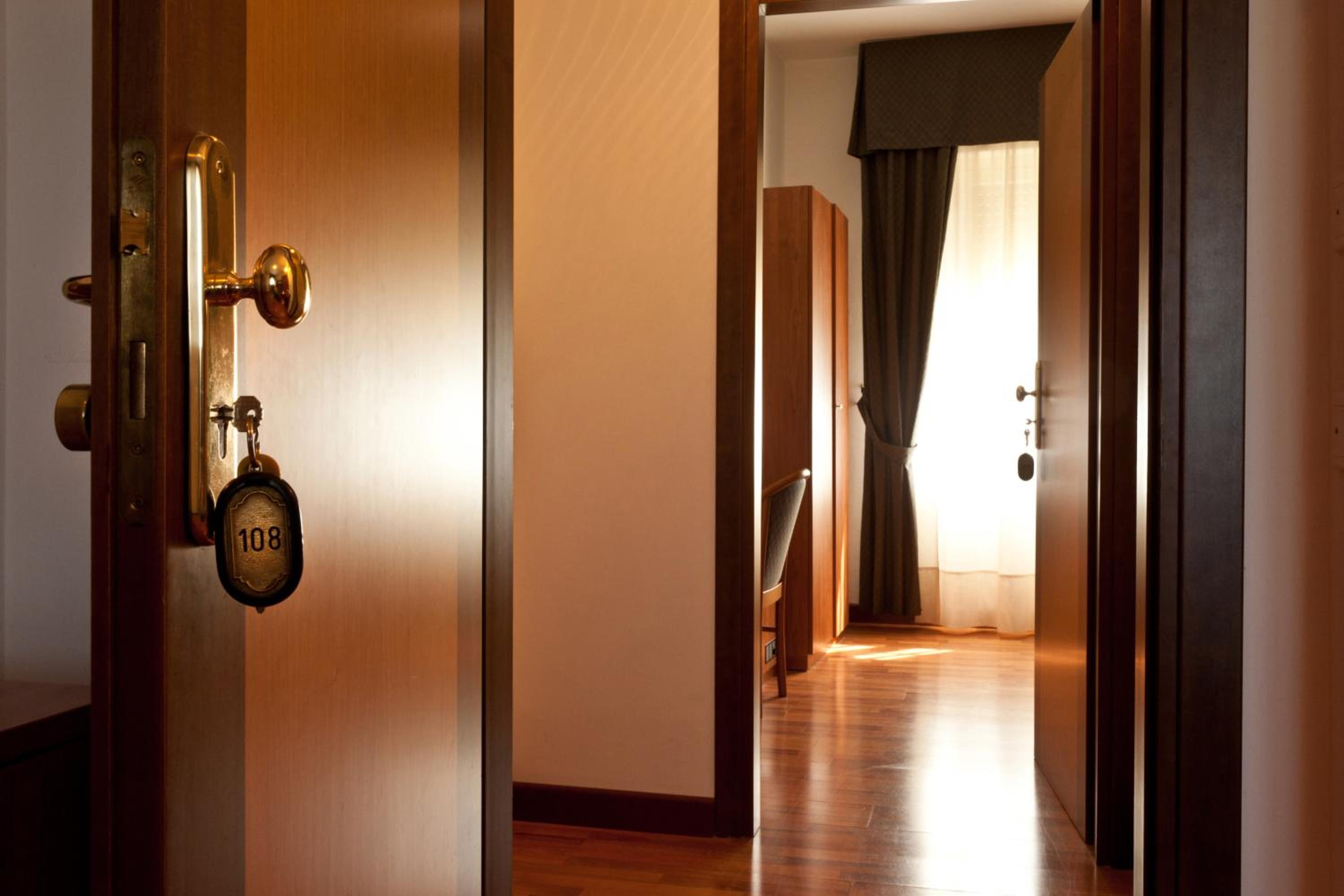 Double or Twin Room photo 1