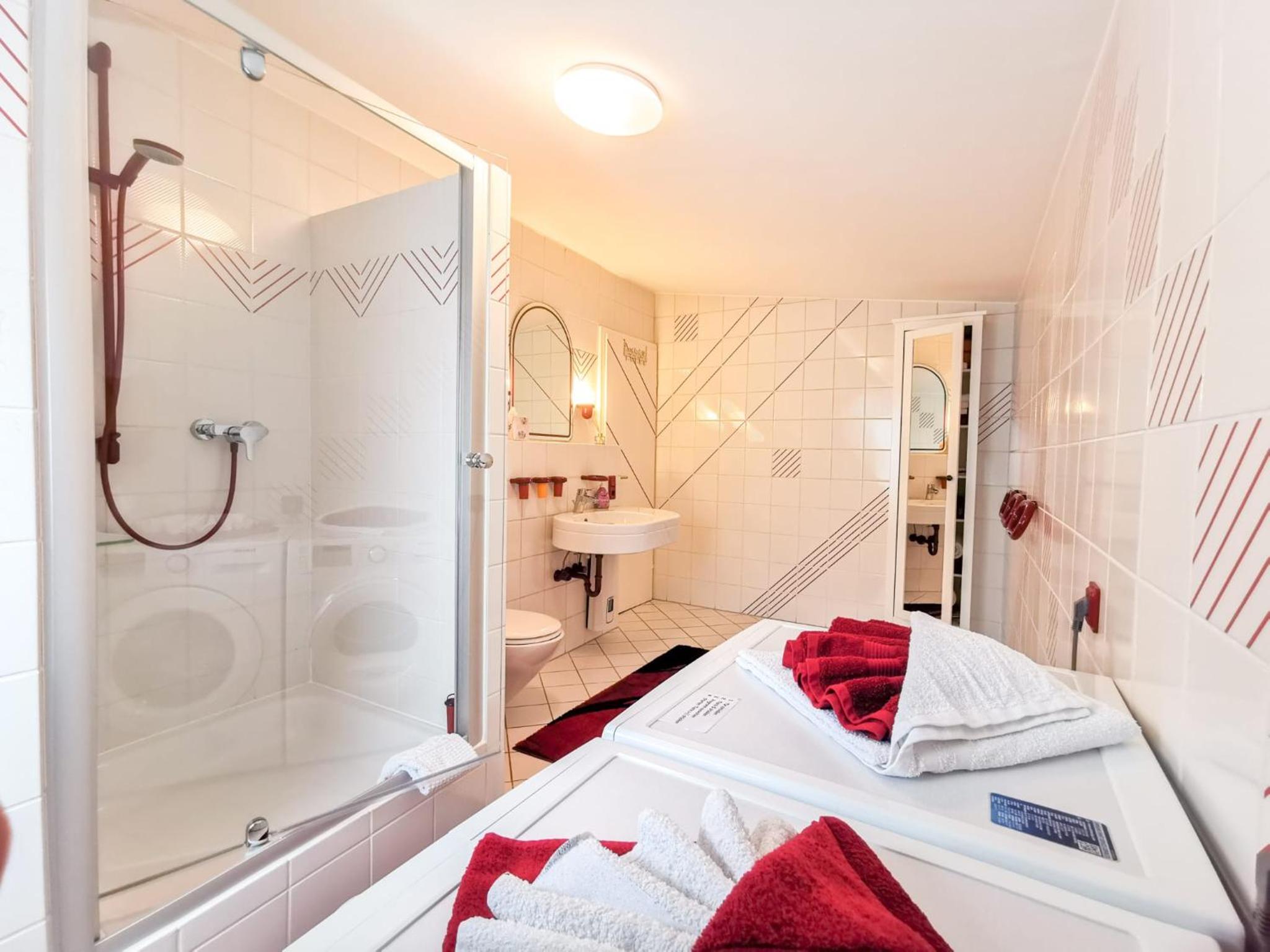 One-Bedroom Apartment - Photo 16