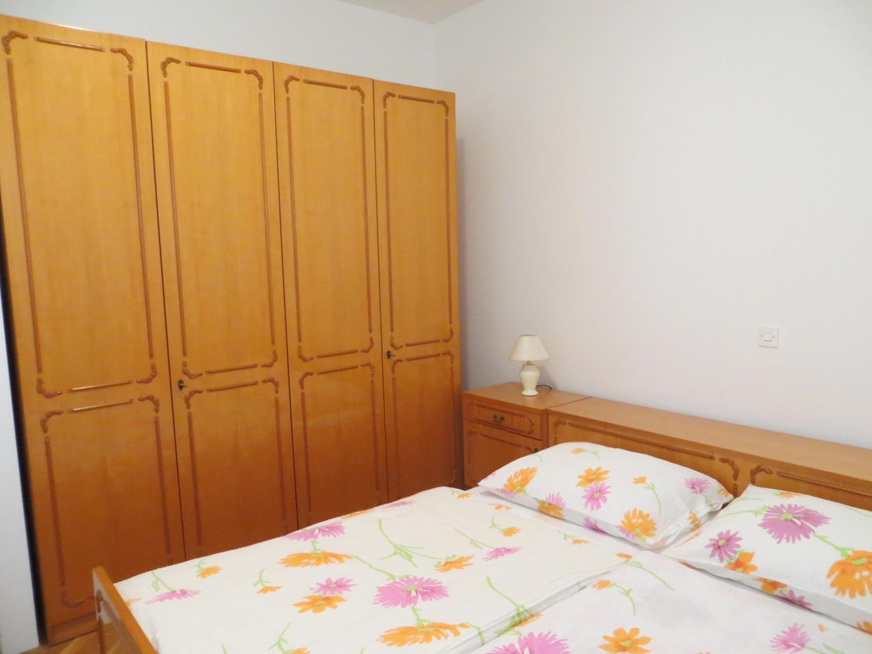 One-Bedroom Apartment with Balcony and Sea View (2 Adults + 2 Children)