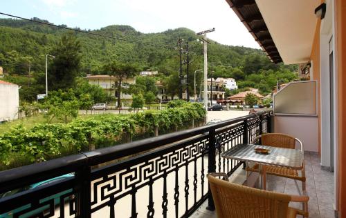 Double Room with Balcony photo 2