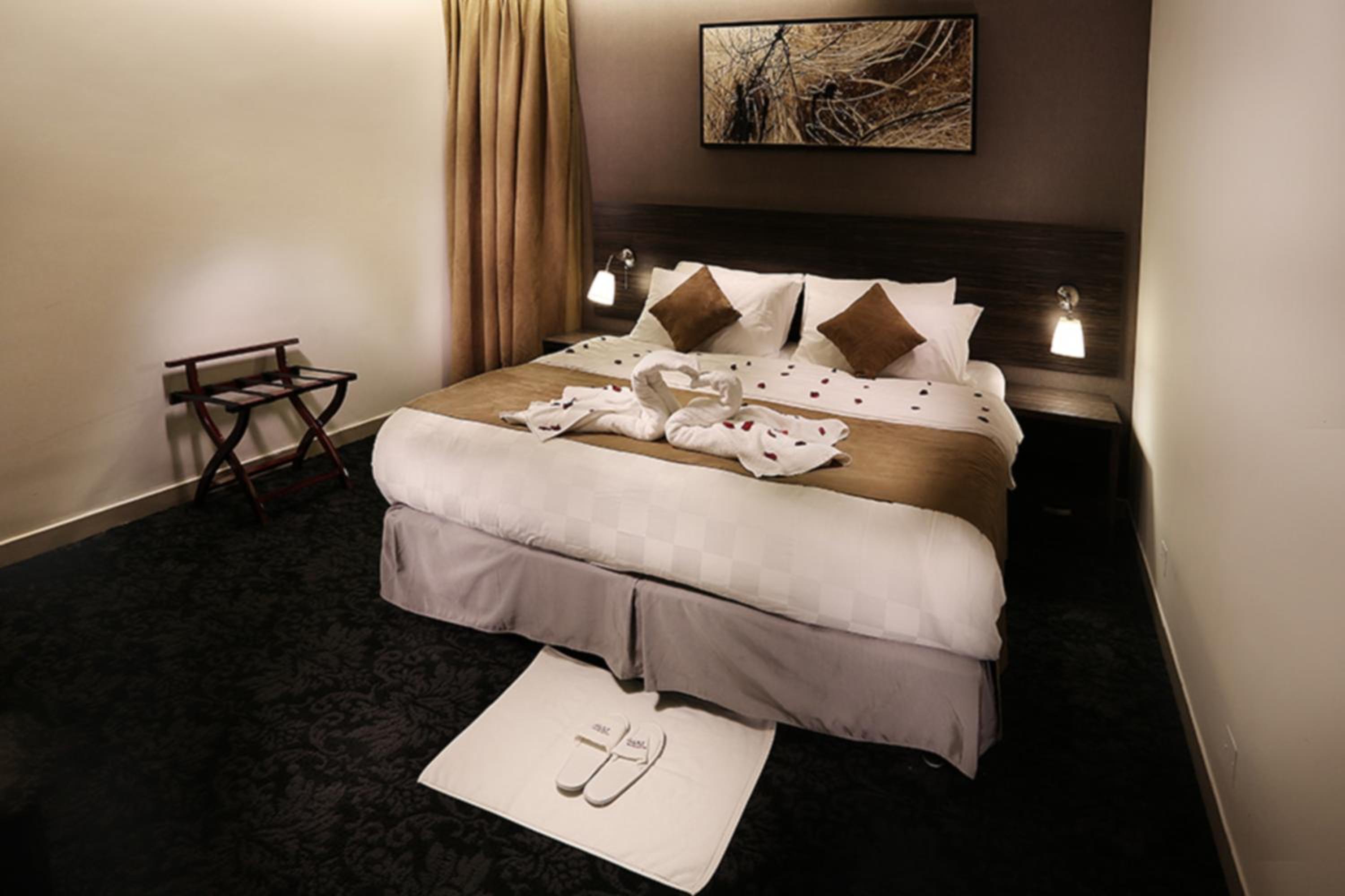One-Bedroom Apartment with King Bed photo 3