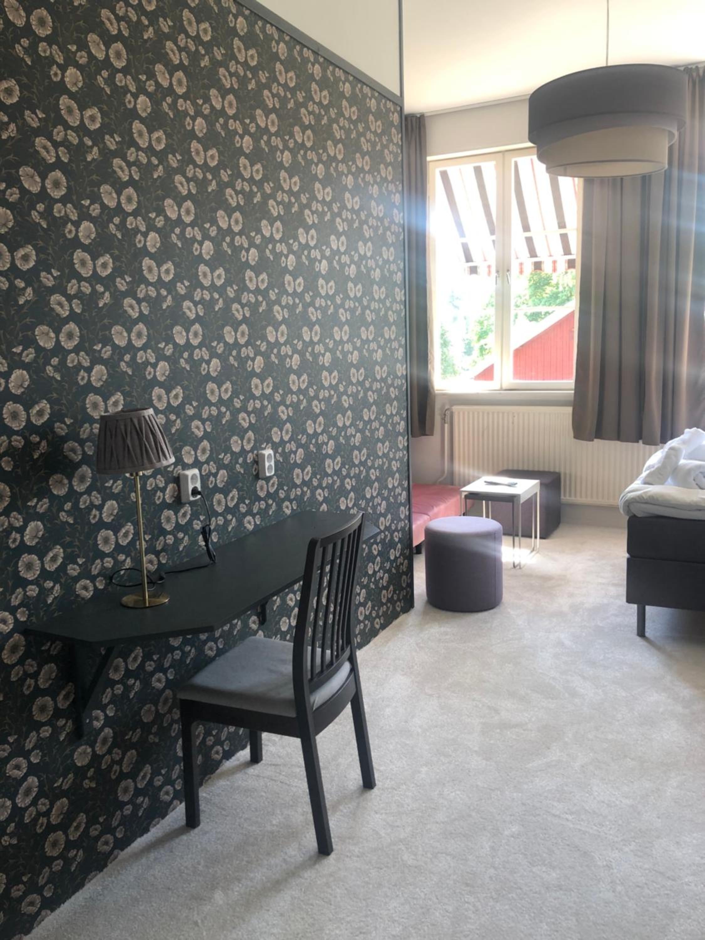 Family Room with shared Shower photo 2