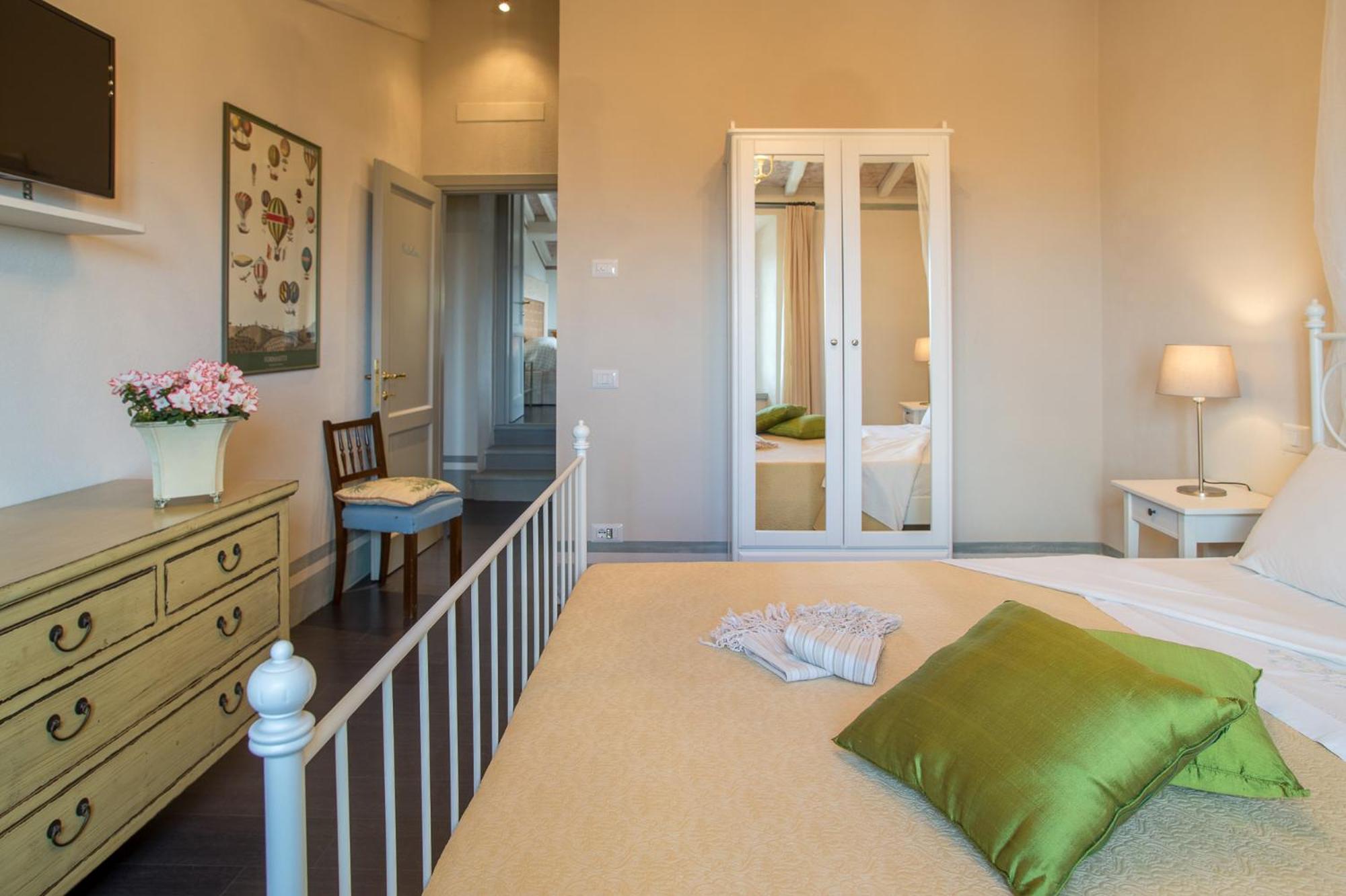 Superior Triple Room photo 2