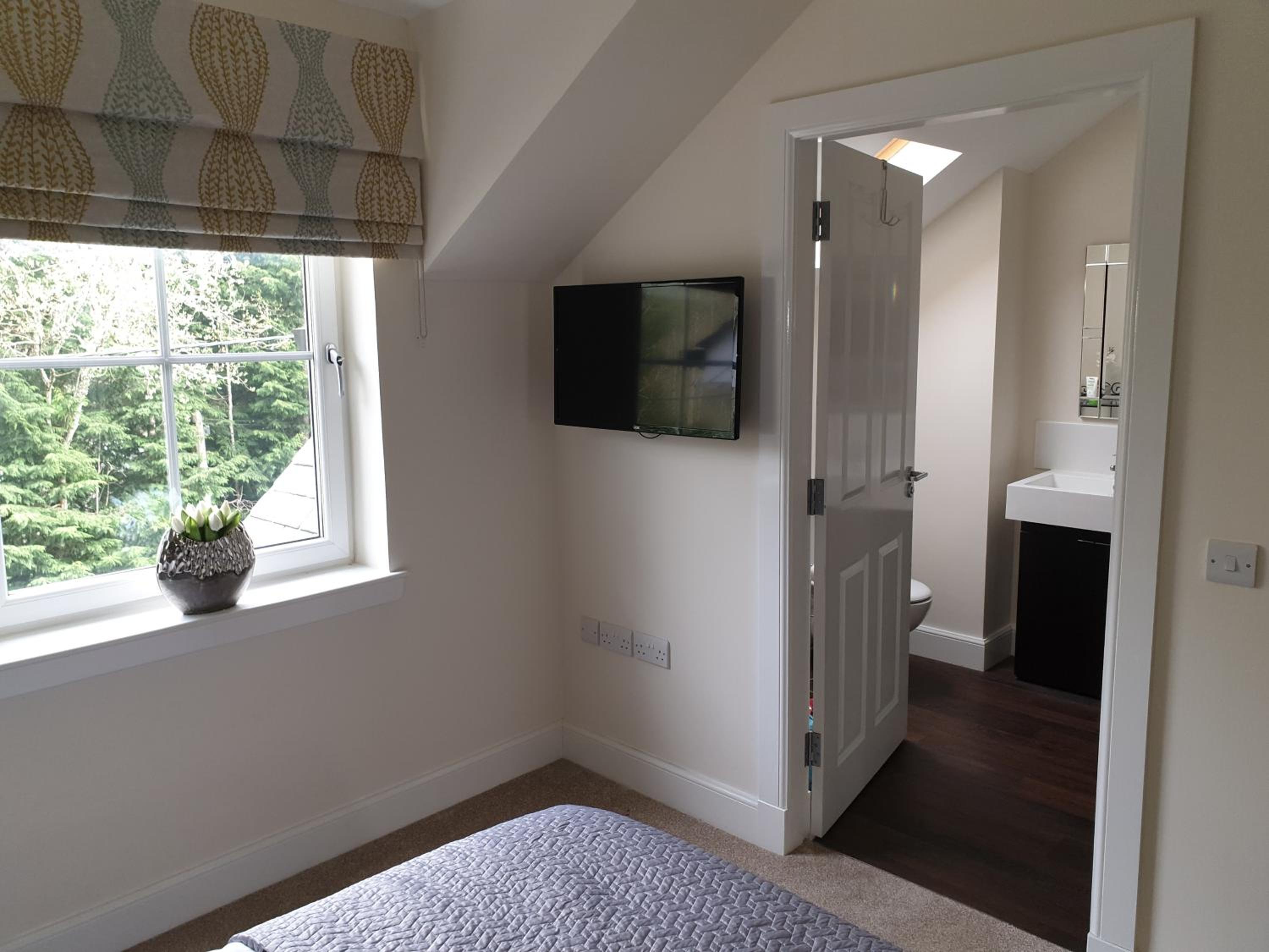 Two-Bedroom House photo 3