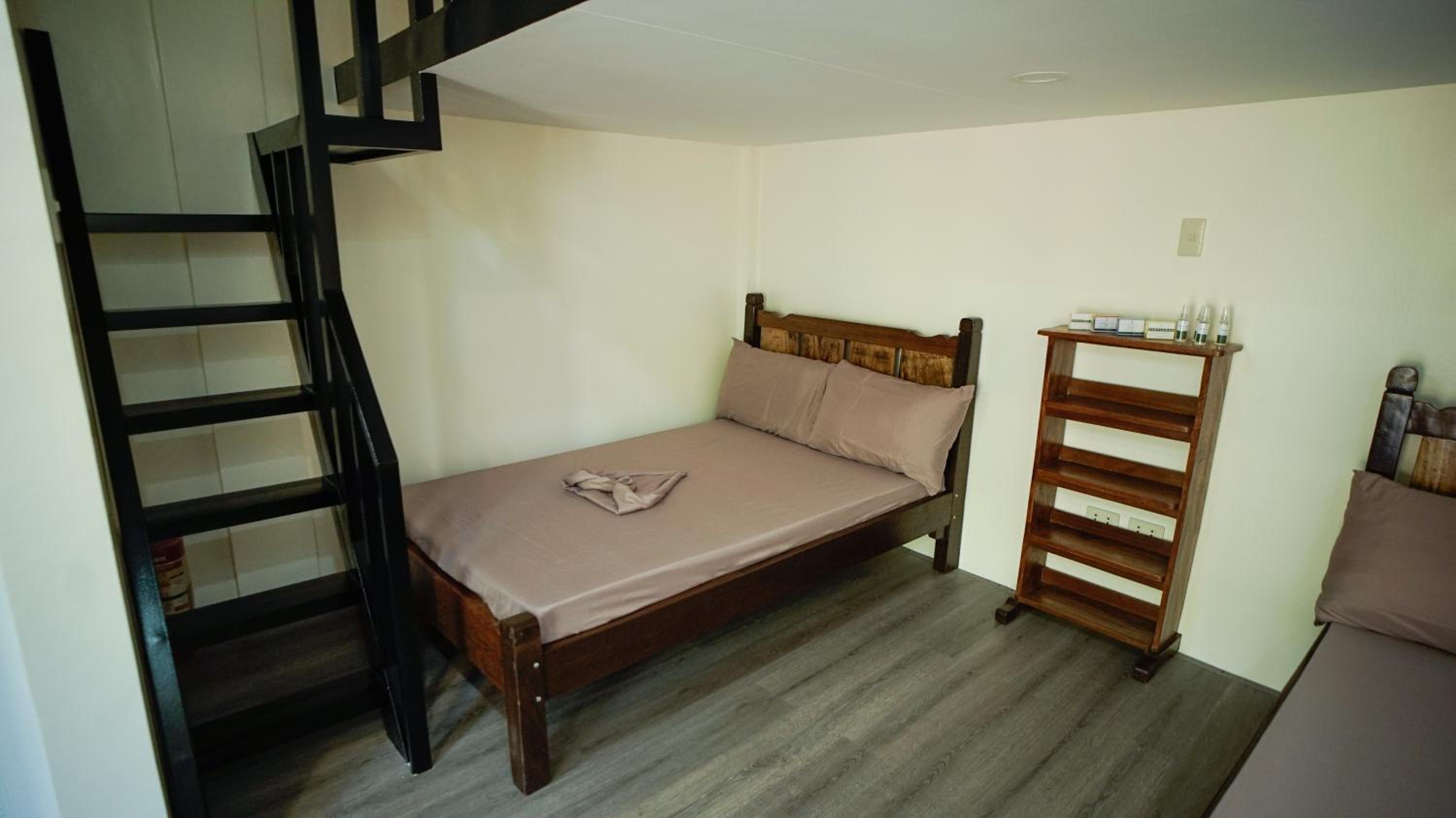 One-Bedroom Villa - Photo 2