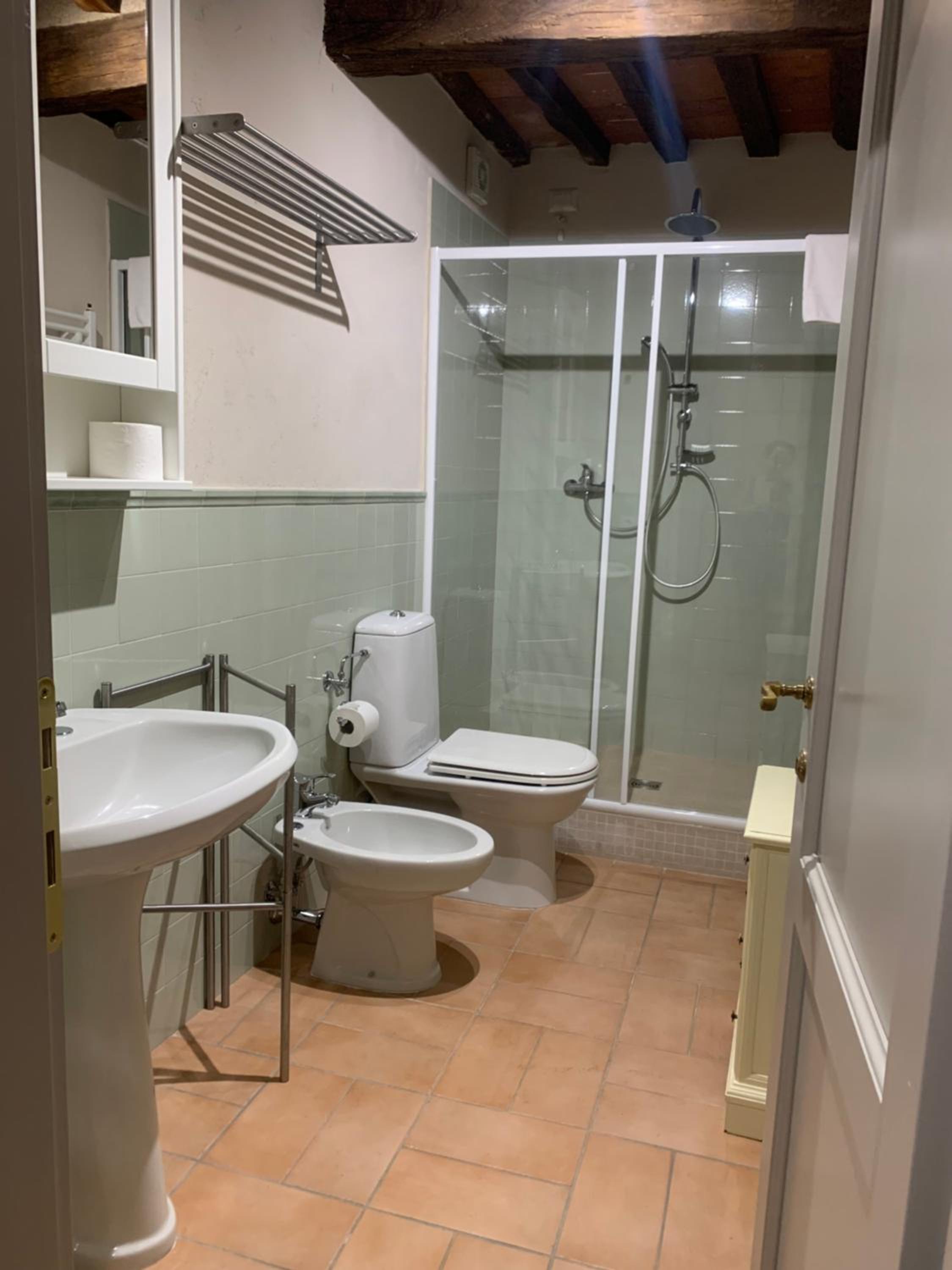 Standard Triple Room - Photo 3