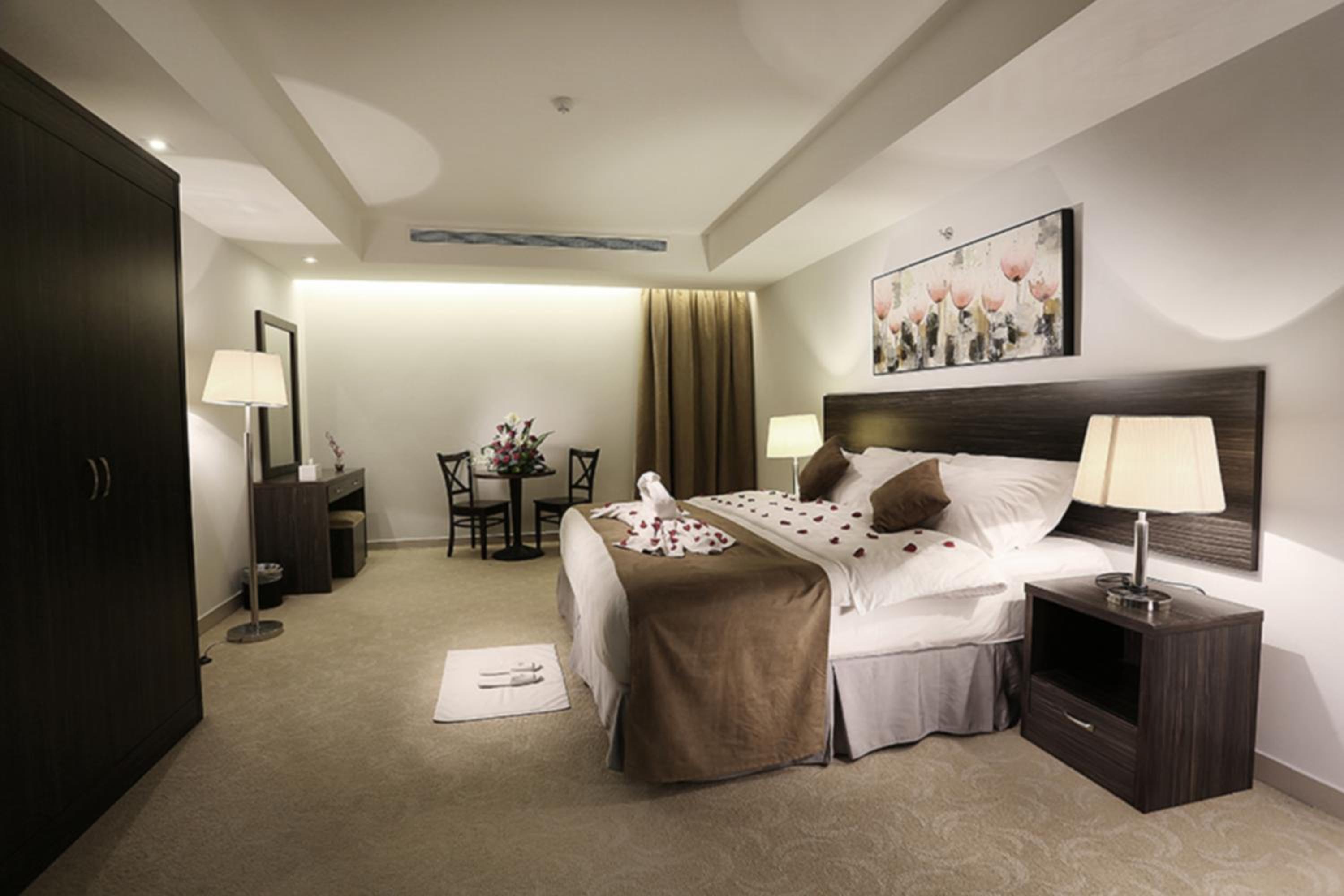 One-Bedroom Apartment with Twin Bed photo 3