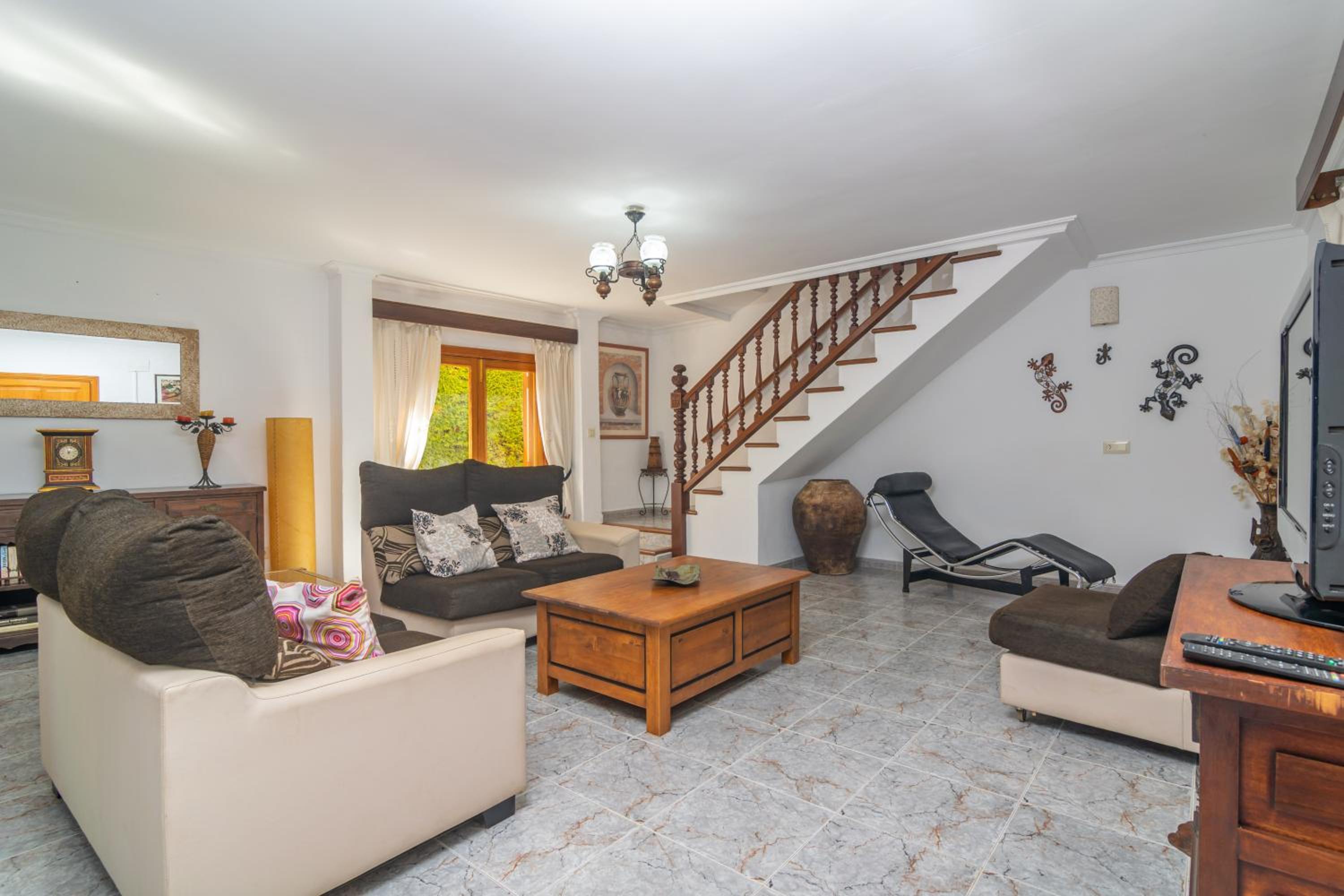 Villa photo 2