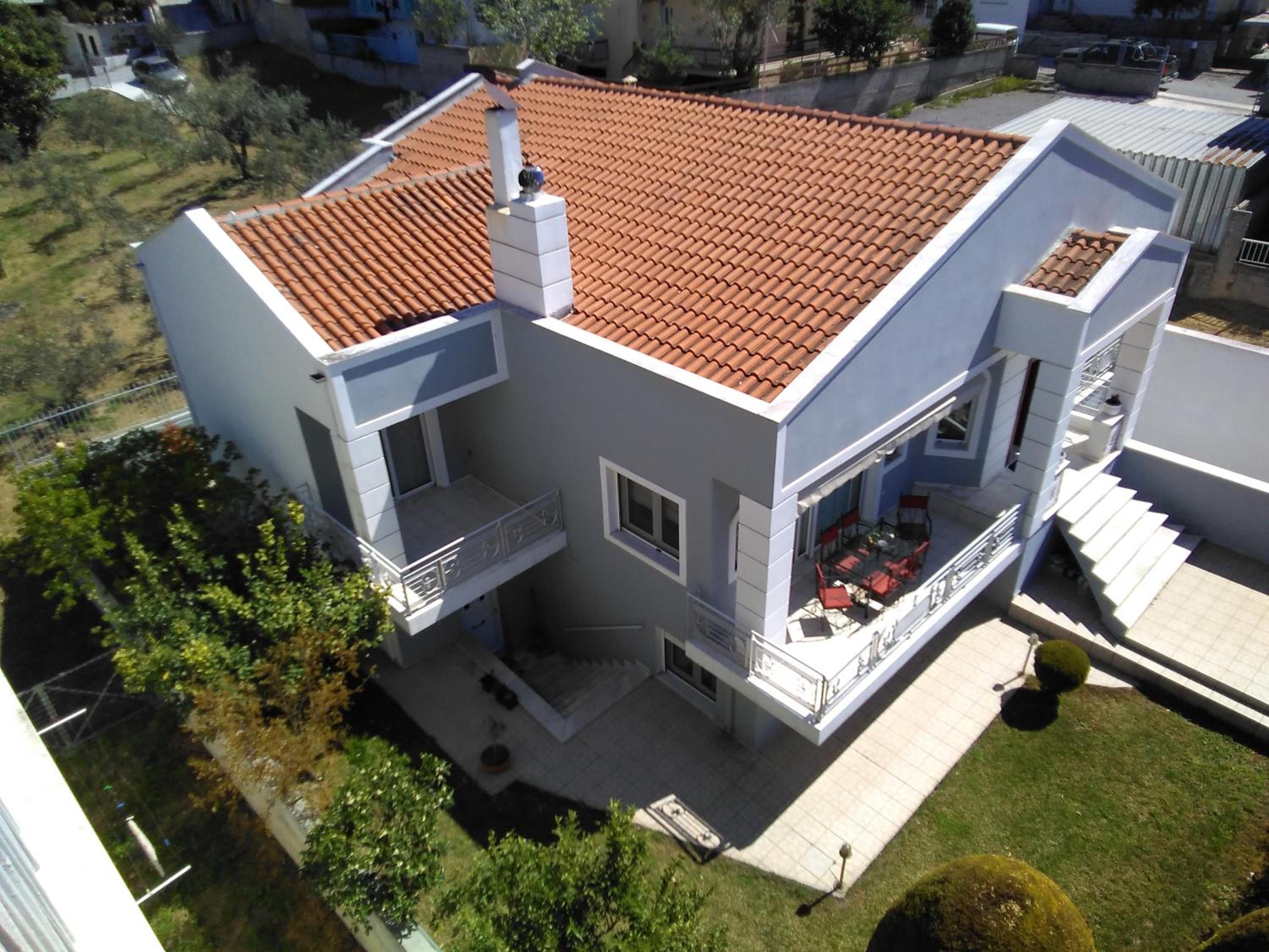 Three-Bedroom Villa - Photo 2
