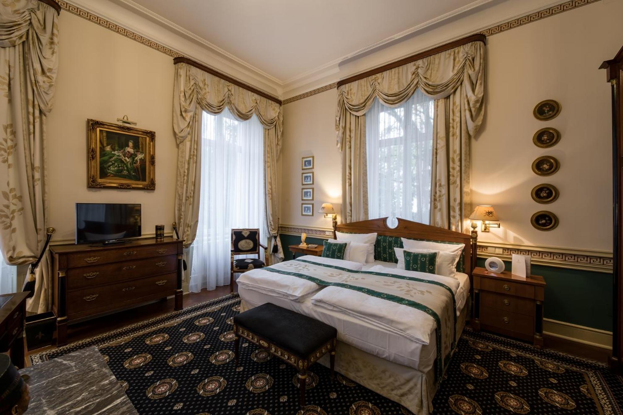 Suite - Photo 3