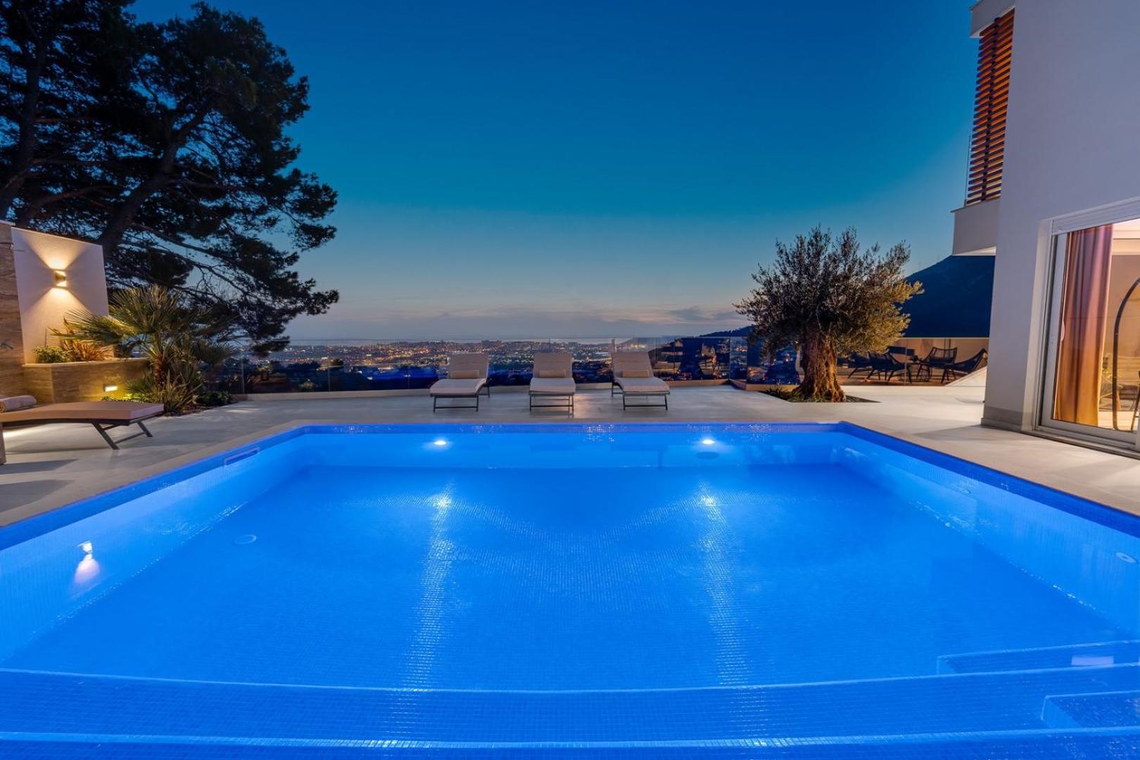 Villa with Private Pool photo 3