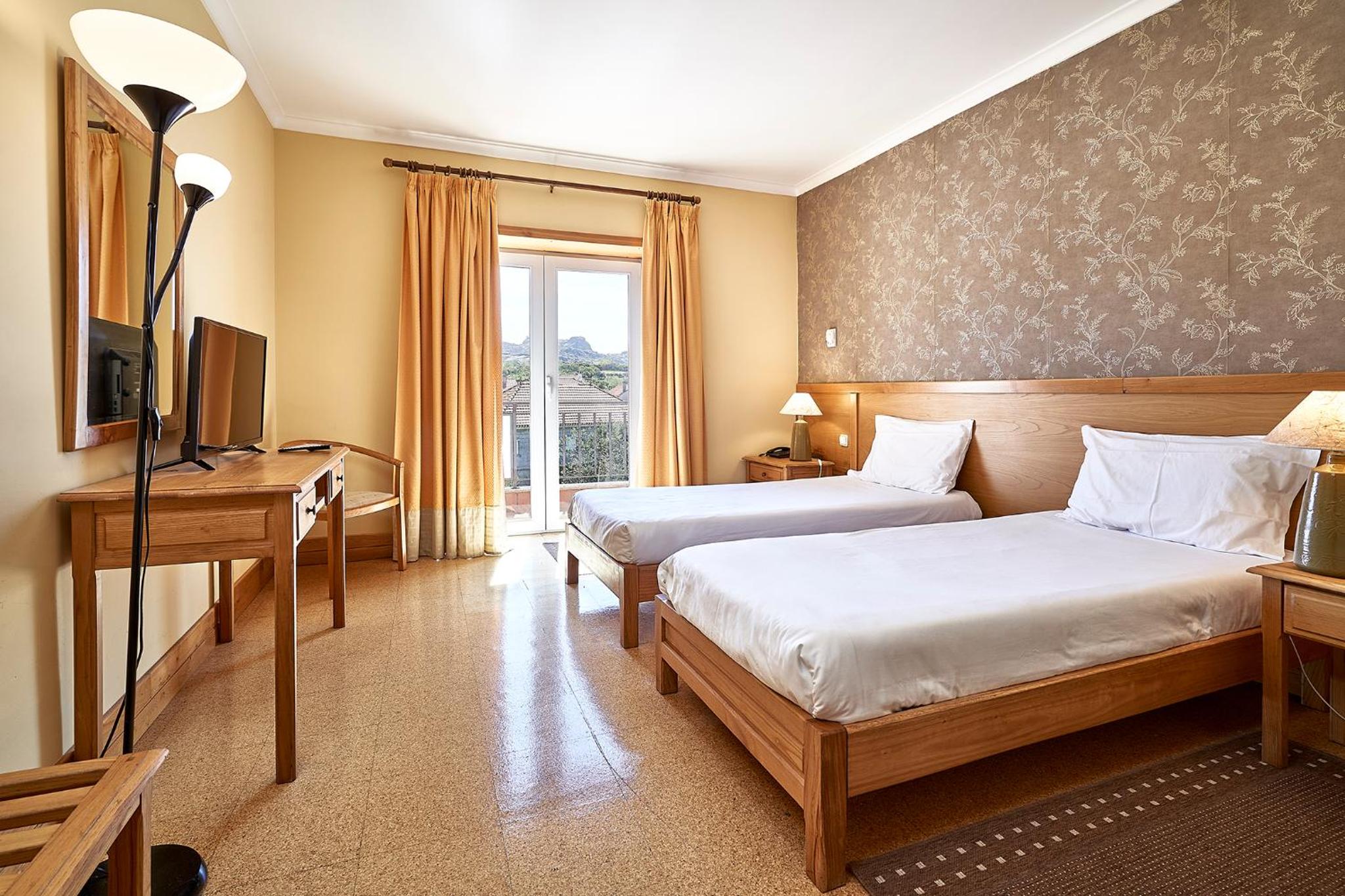 Twin Room with Mountain View
