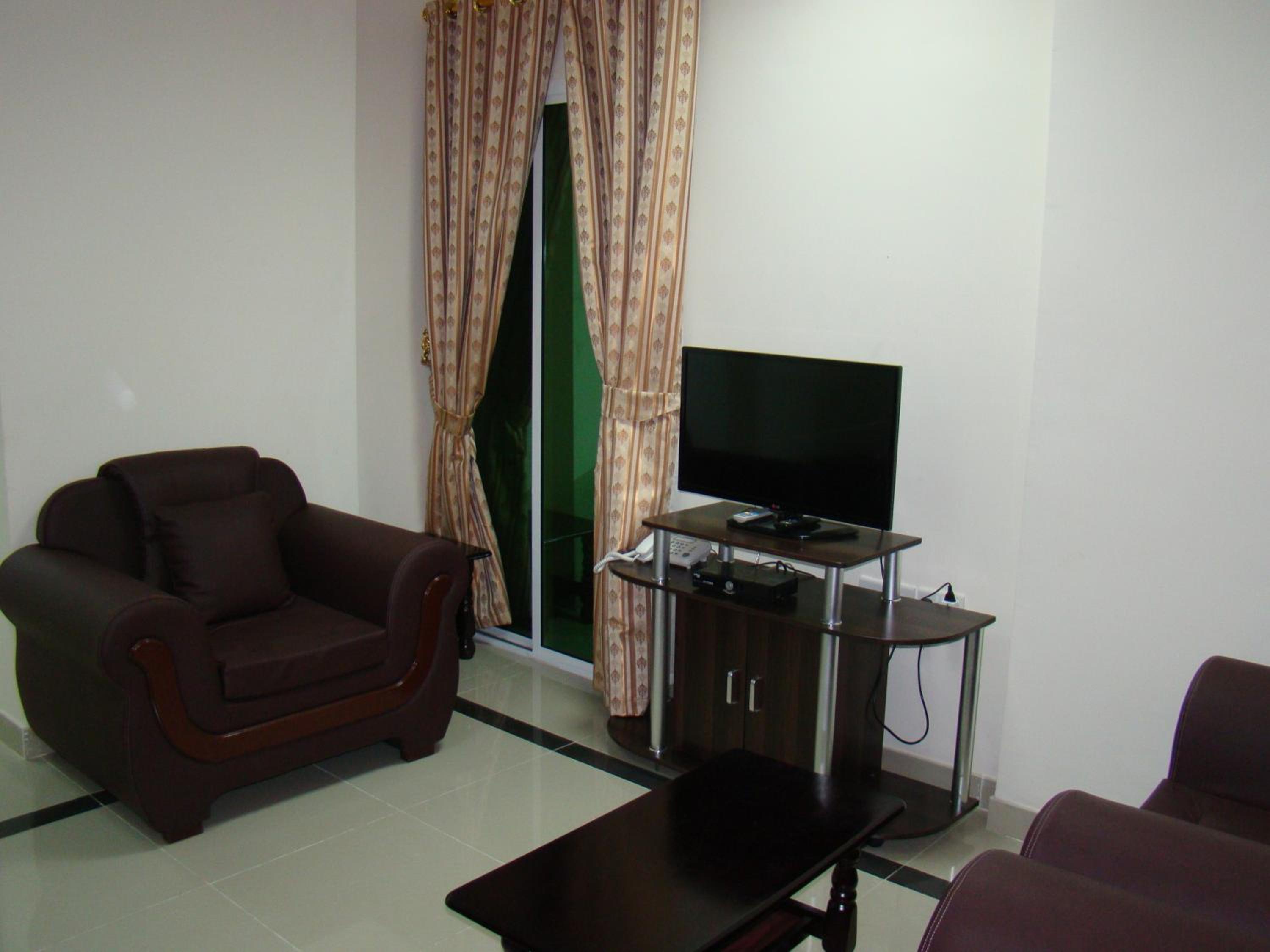 One-Bedroom Apartment photo 2