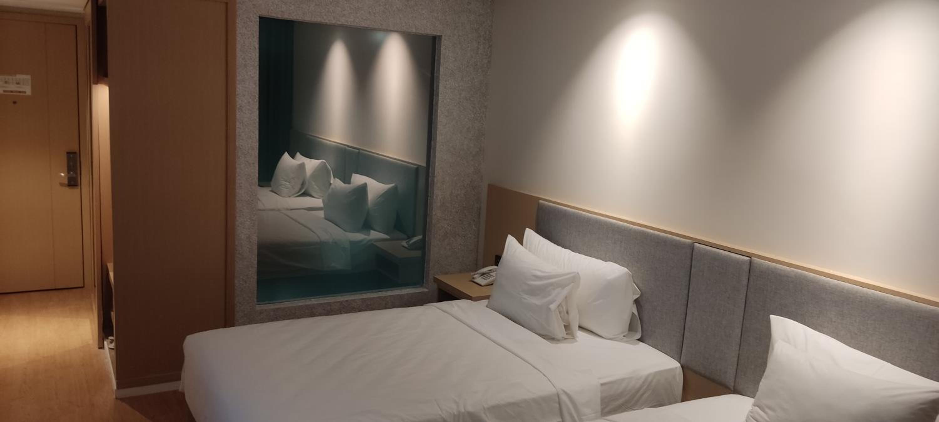Superior Twin Room - Photo 7