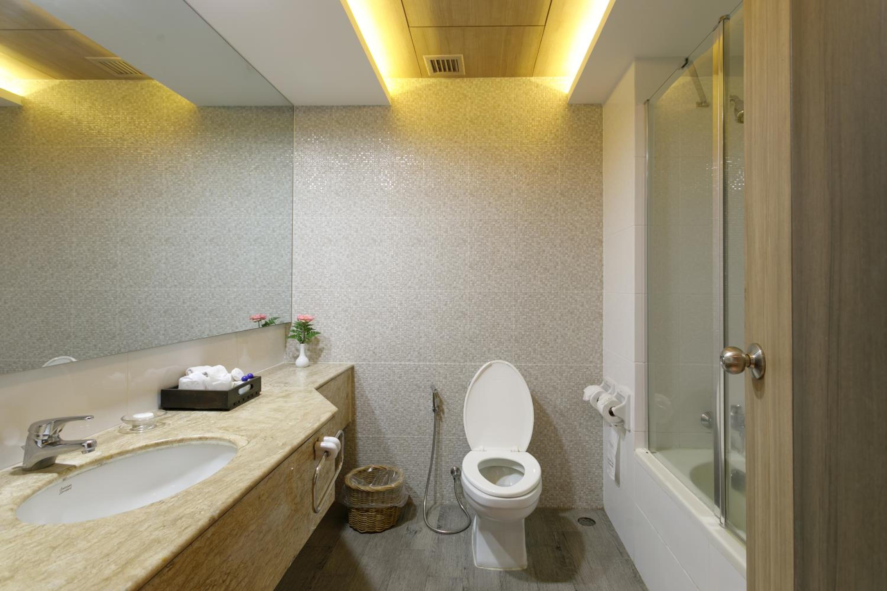Superior King Room - Photo 4