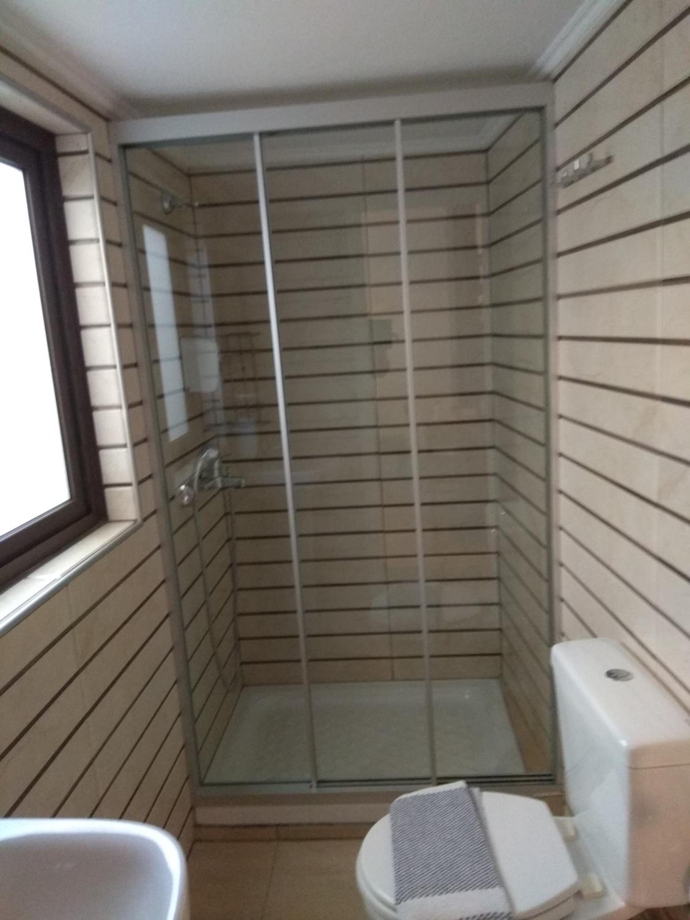 Double Room with no View - Photo 5
