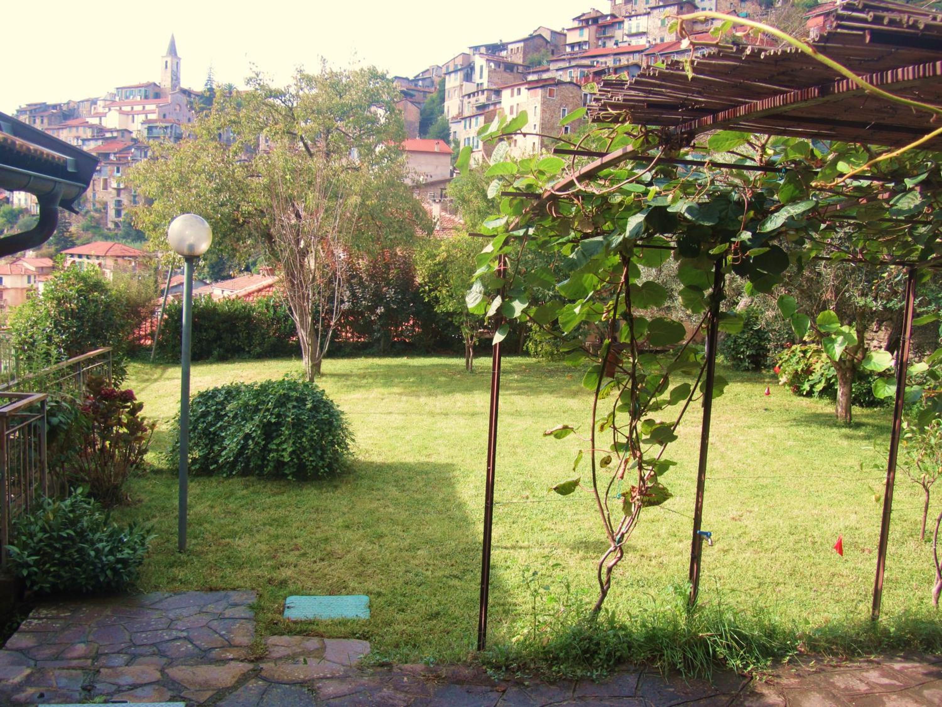 Apartment with Mountain View - Photo 27