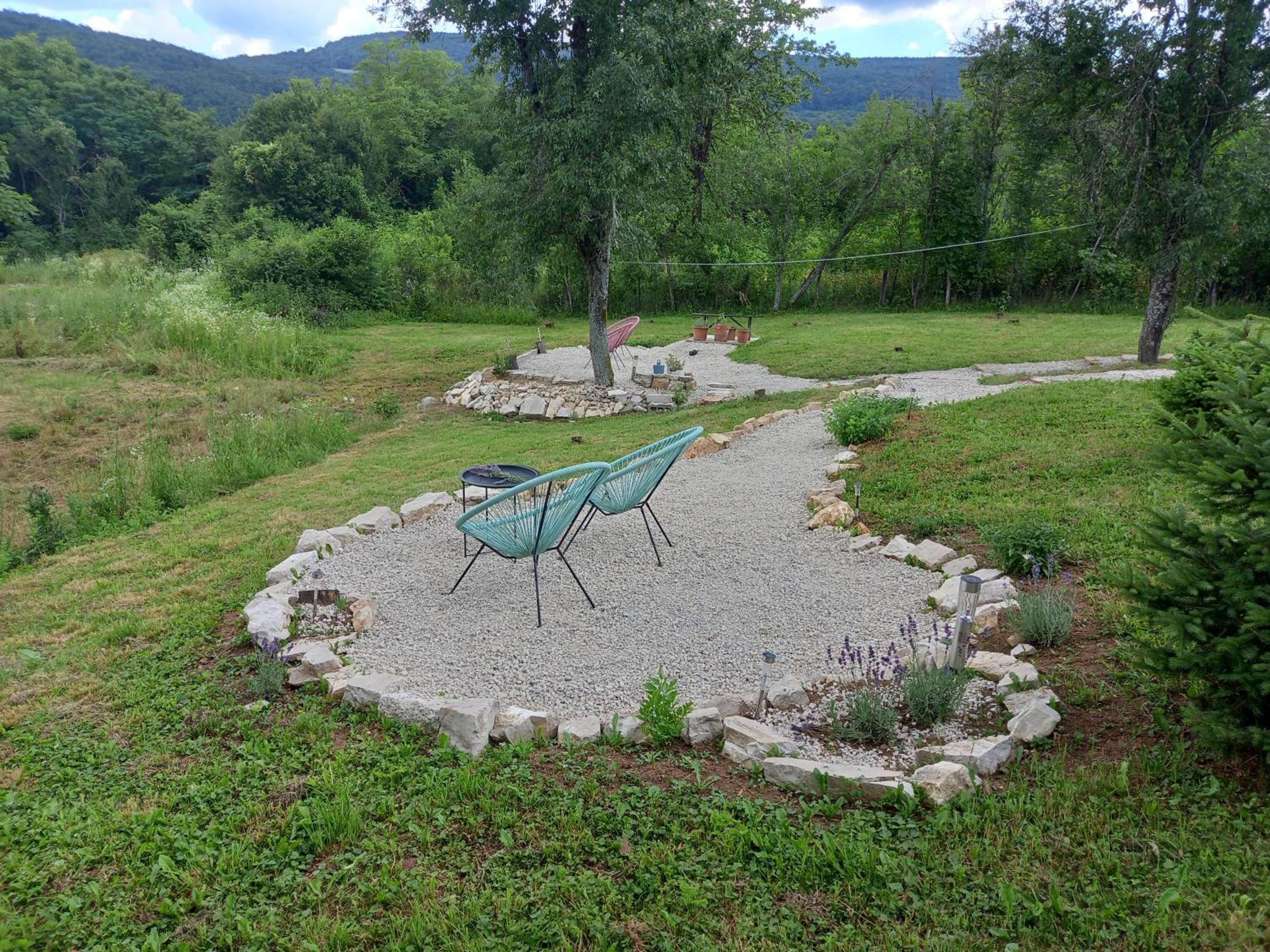 Apartment with Mountain View - Photo 22