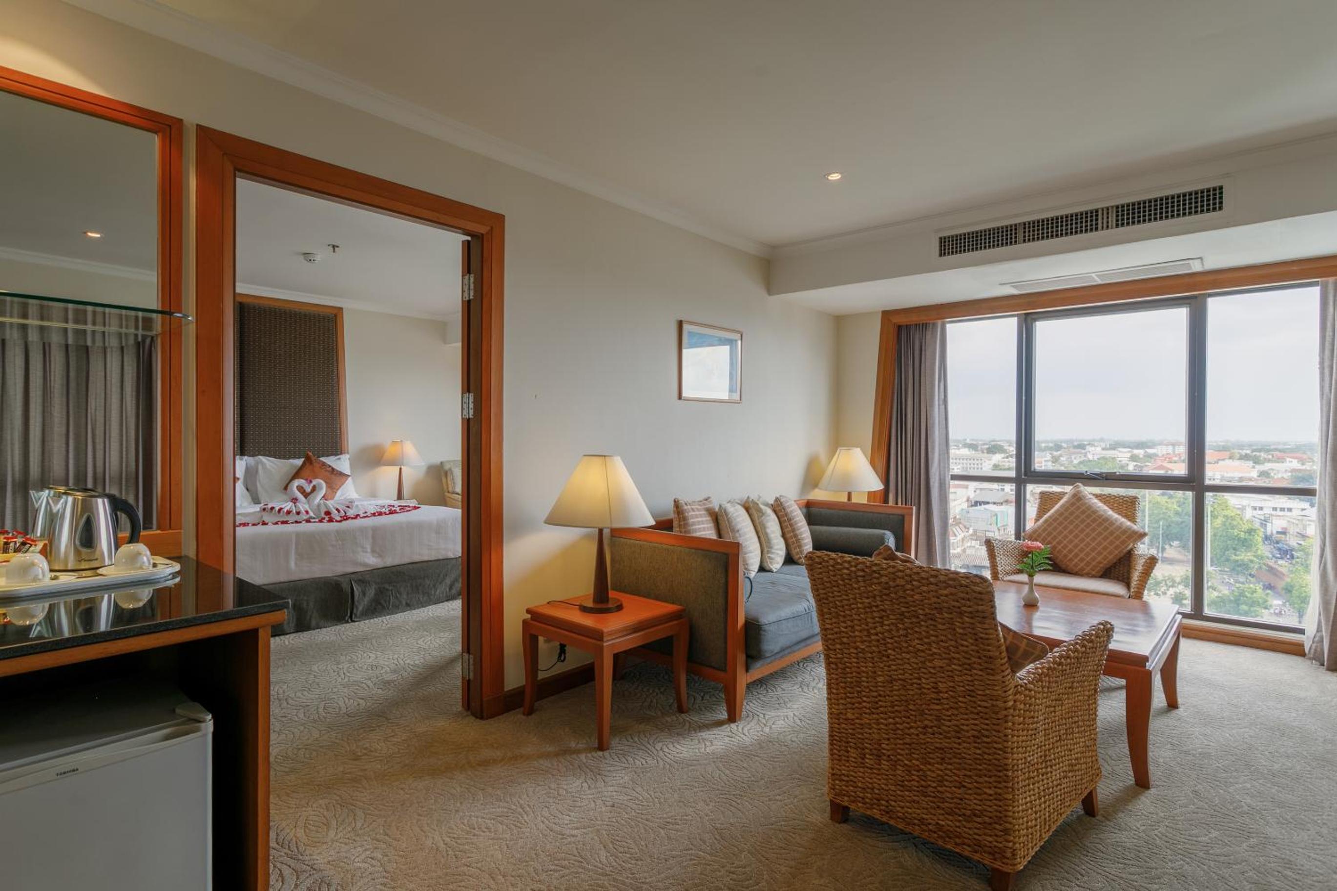 Princess Suite - Photo 6