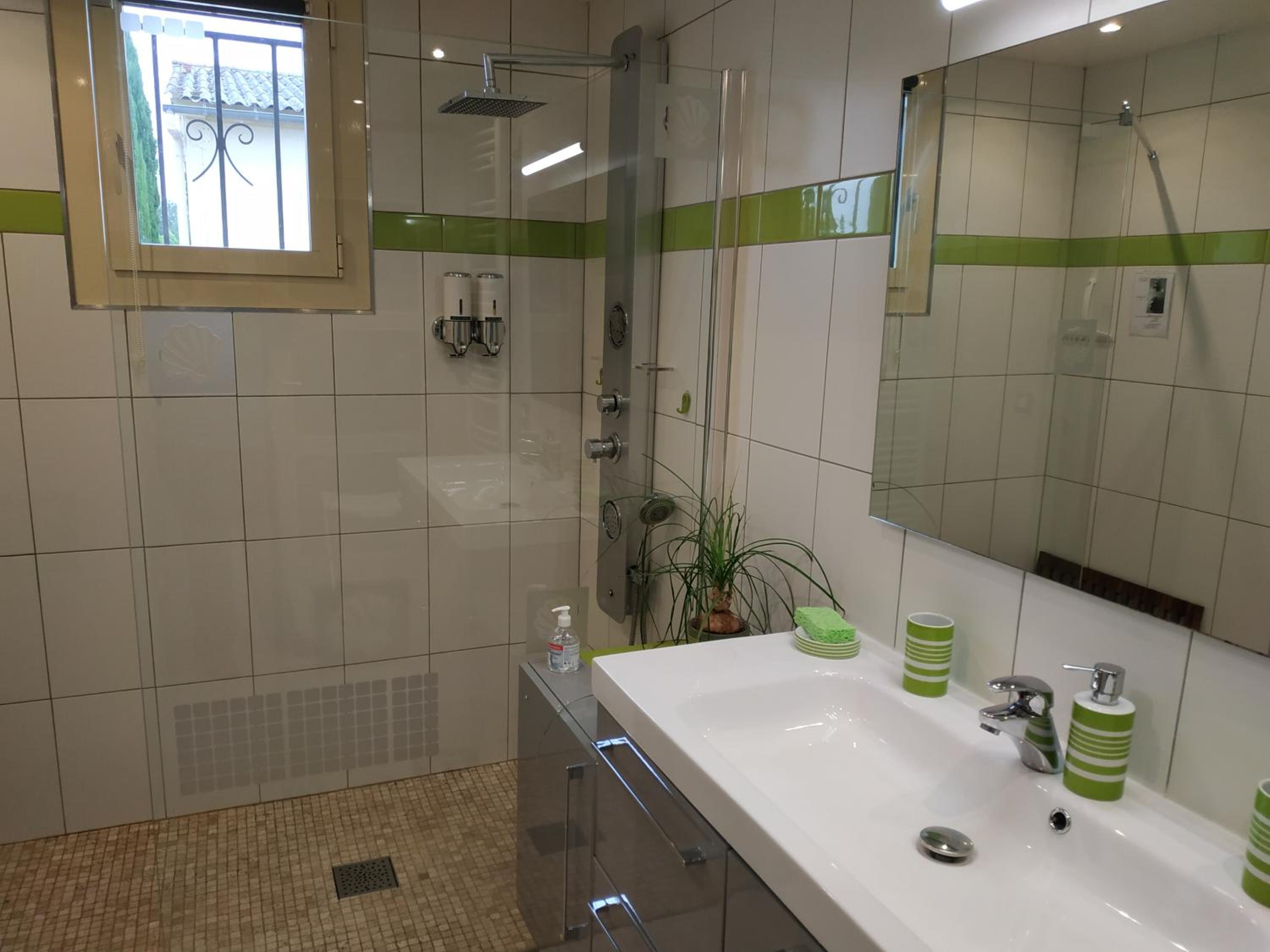 Double Room with Private Bathroom photo 3