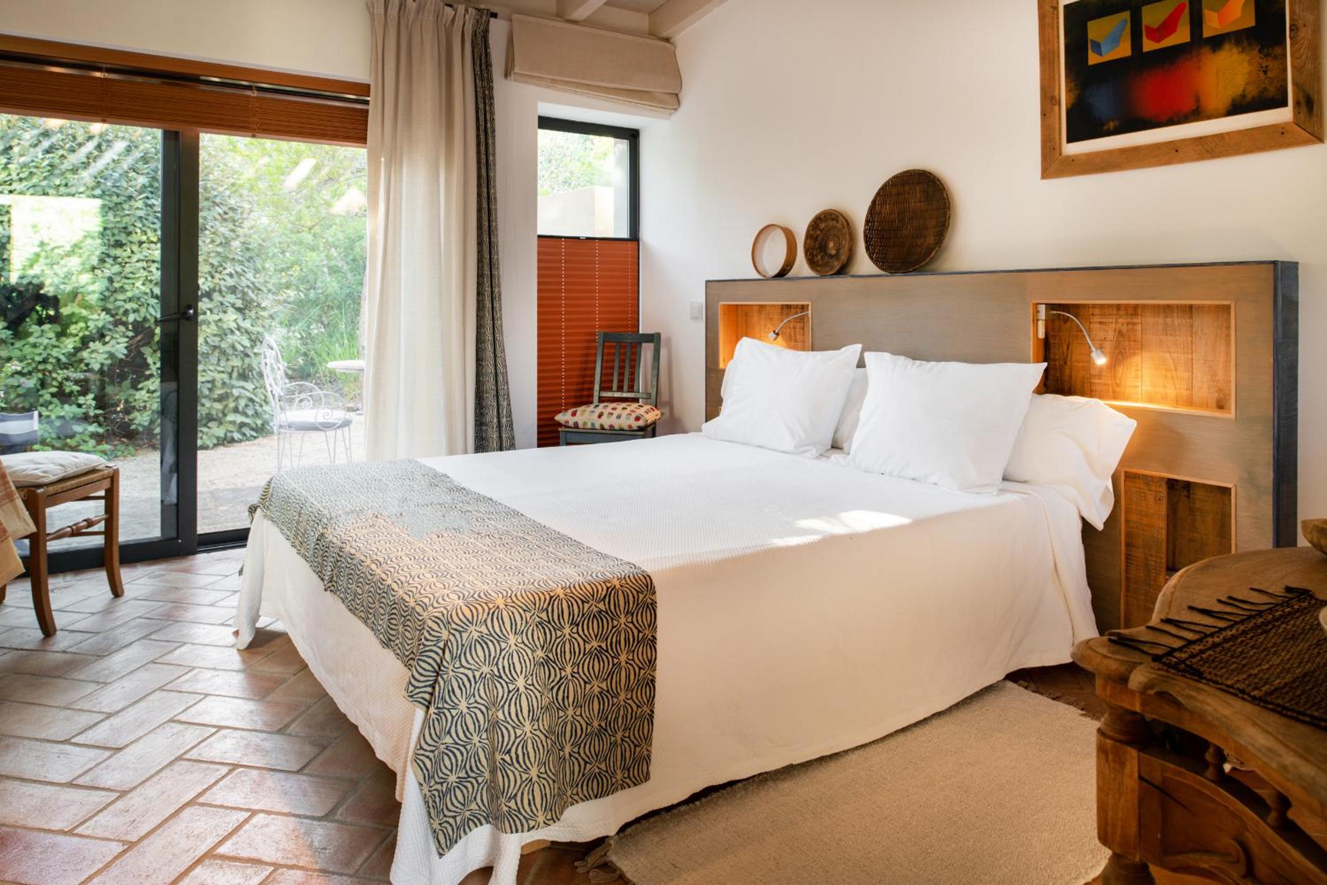 Double or Twin Room with Garden View photo 1