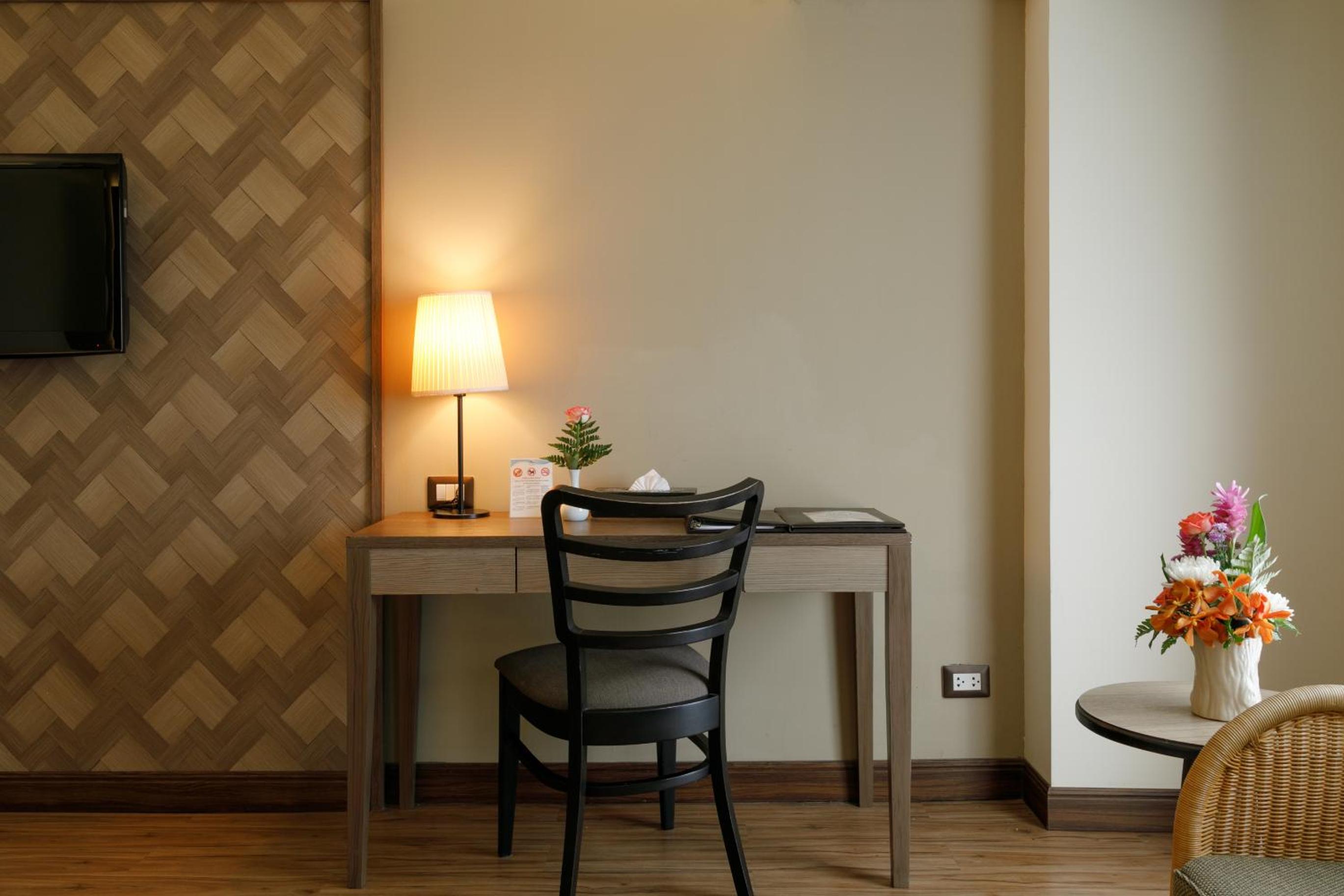 Superior King Room - Photo 5