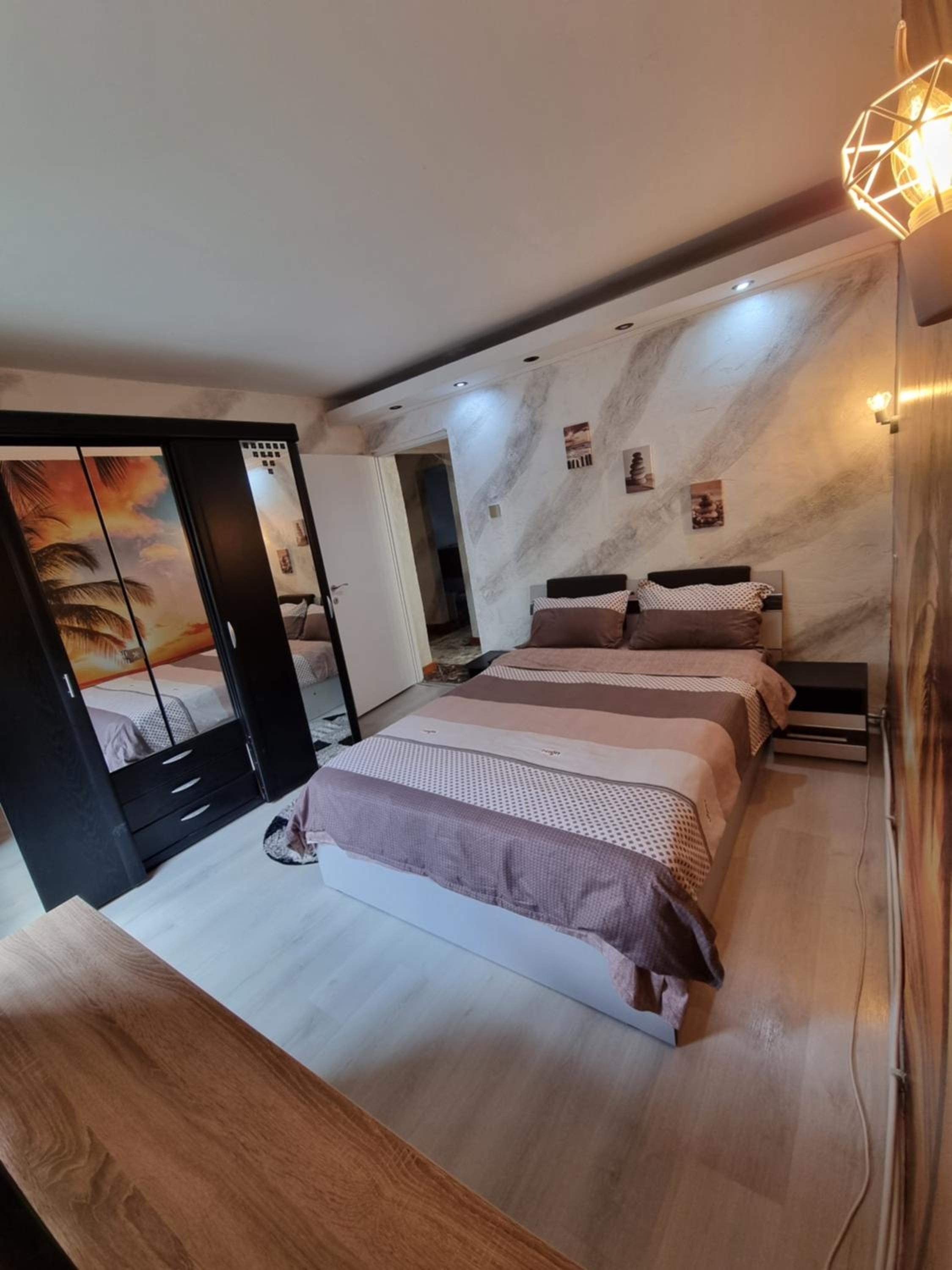 Apartment - Photo 12