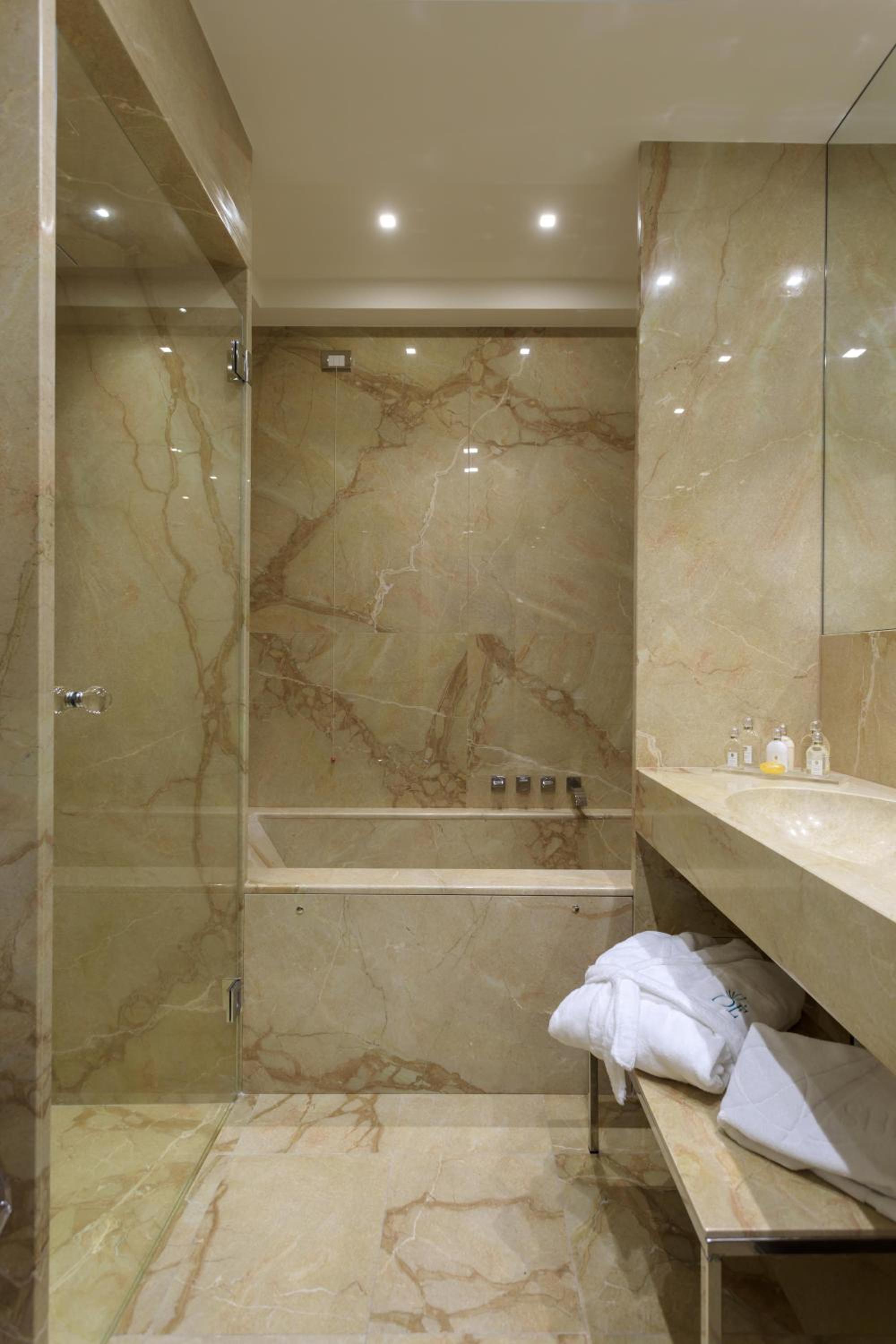 Superior Double or Twin Room with Sea View - Photo 2