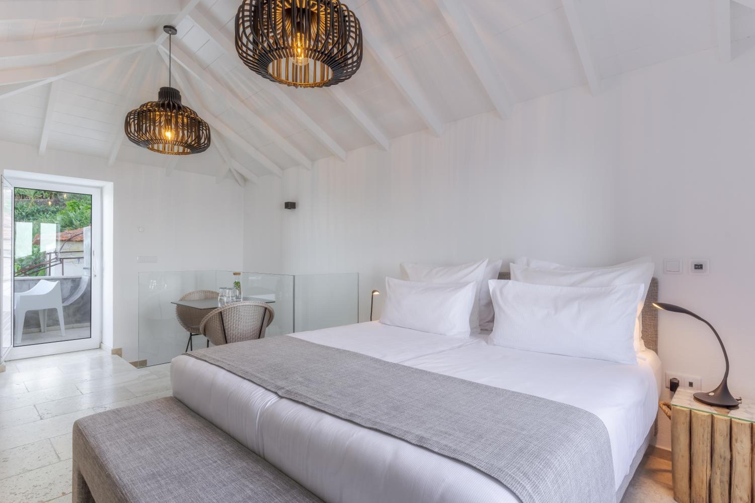 Double or Twin Room with Side Sea View