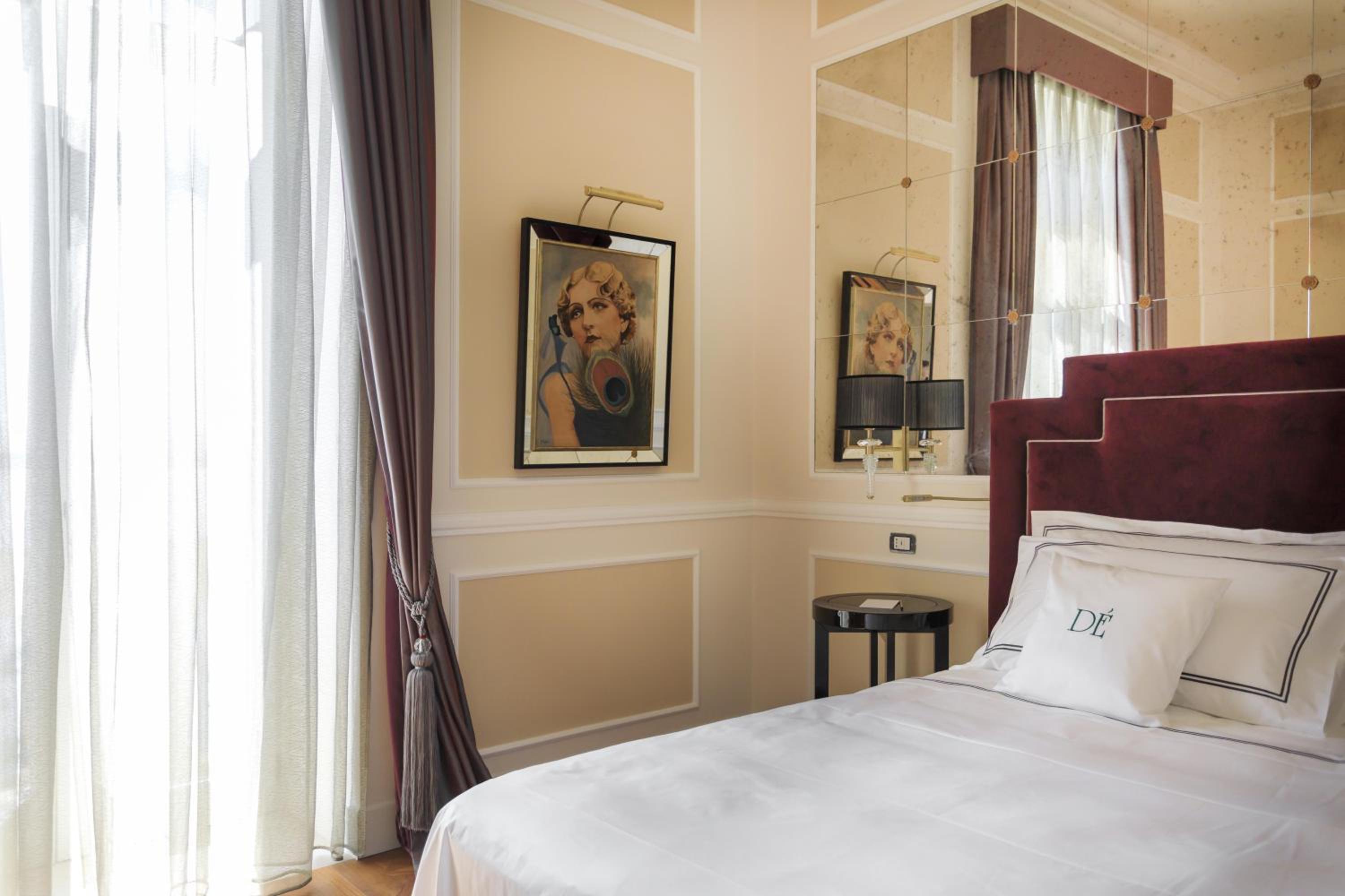 Suite - Photo 1