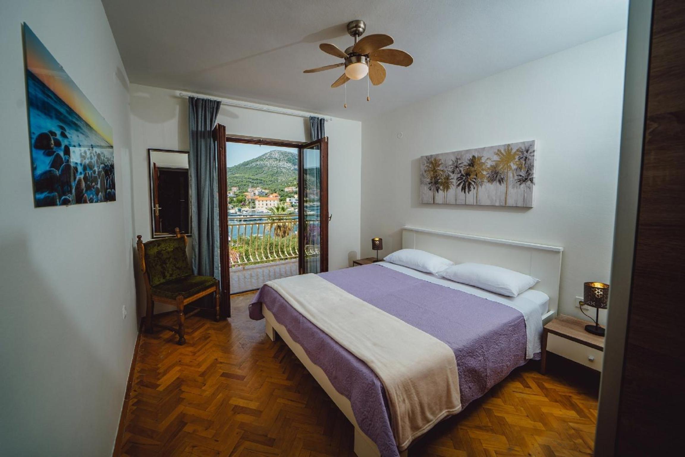 Two Bedroom Apartment With Balcony And Sea View photo 1