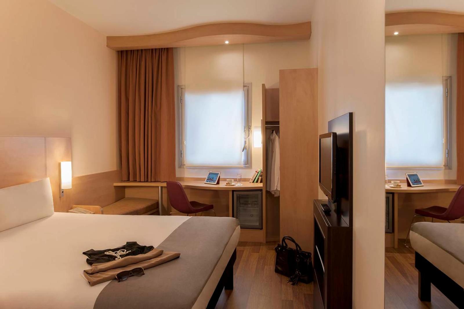 Standard Double Room - Photo 2