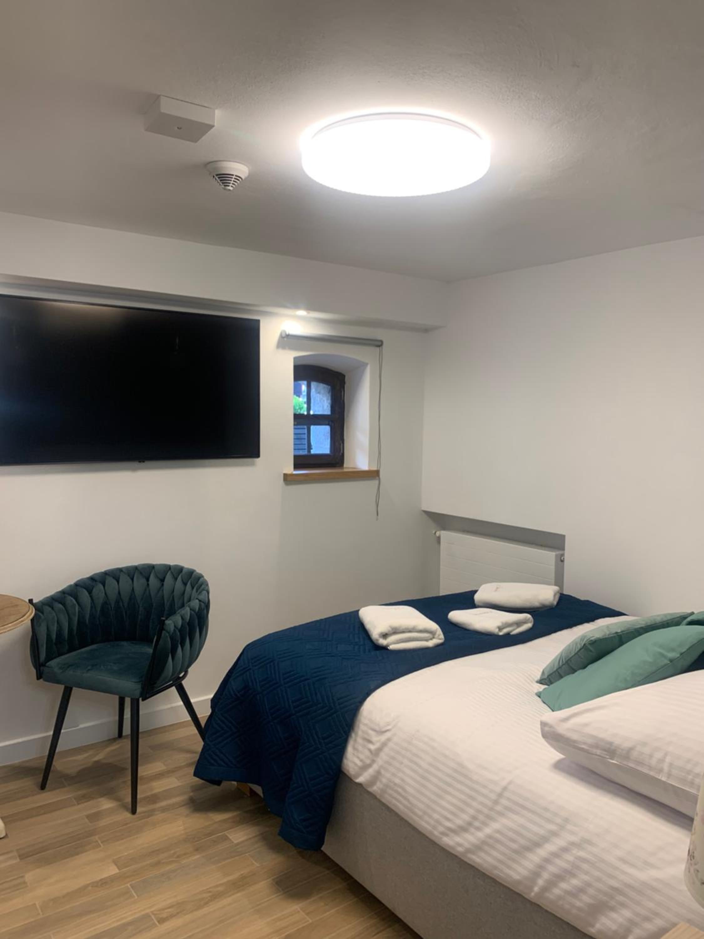 Standard Double Room - Photo 5