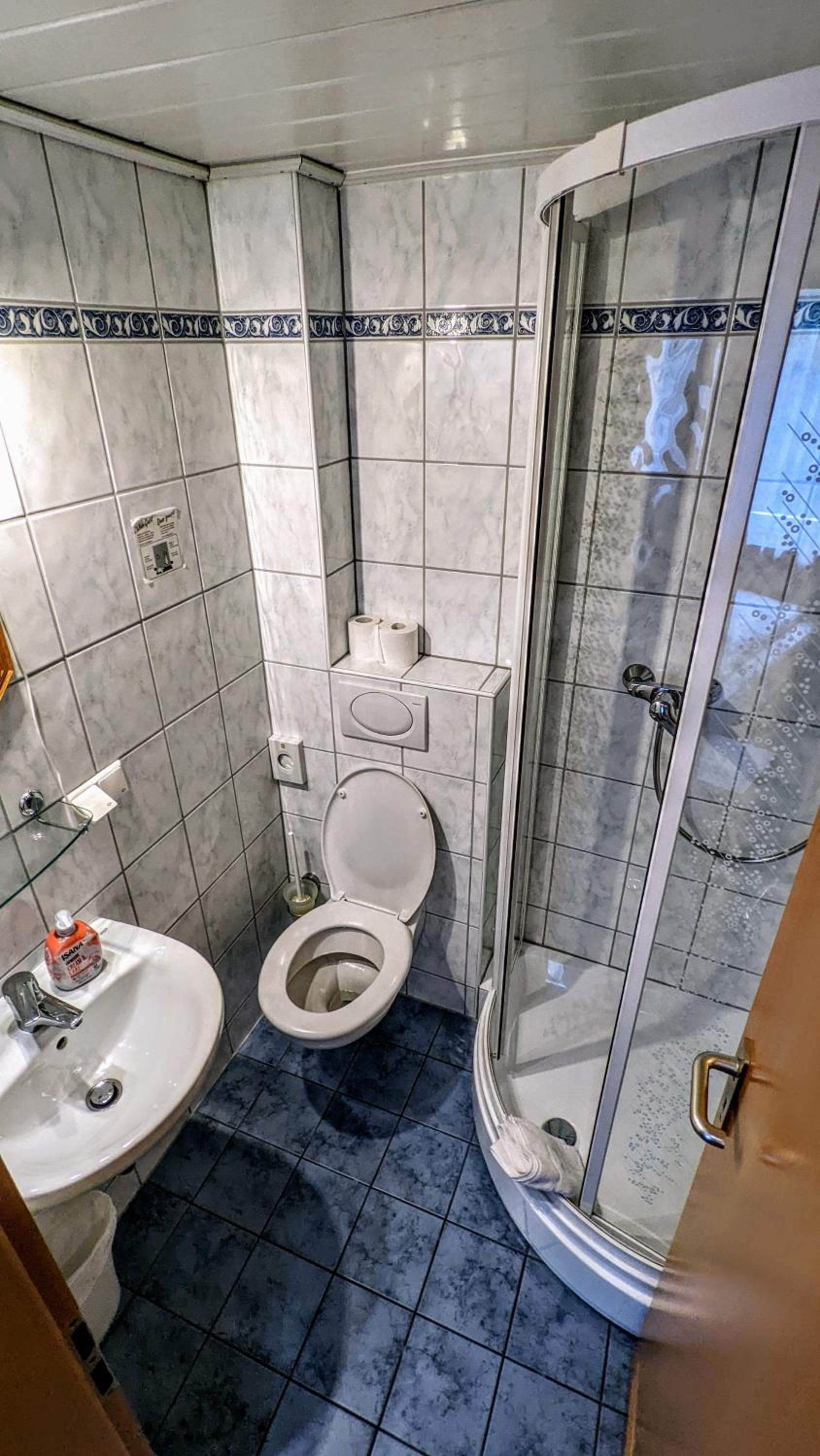 Single Room photo 3