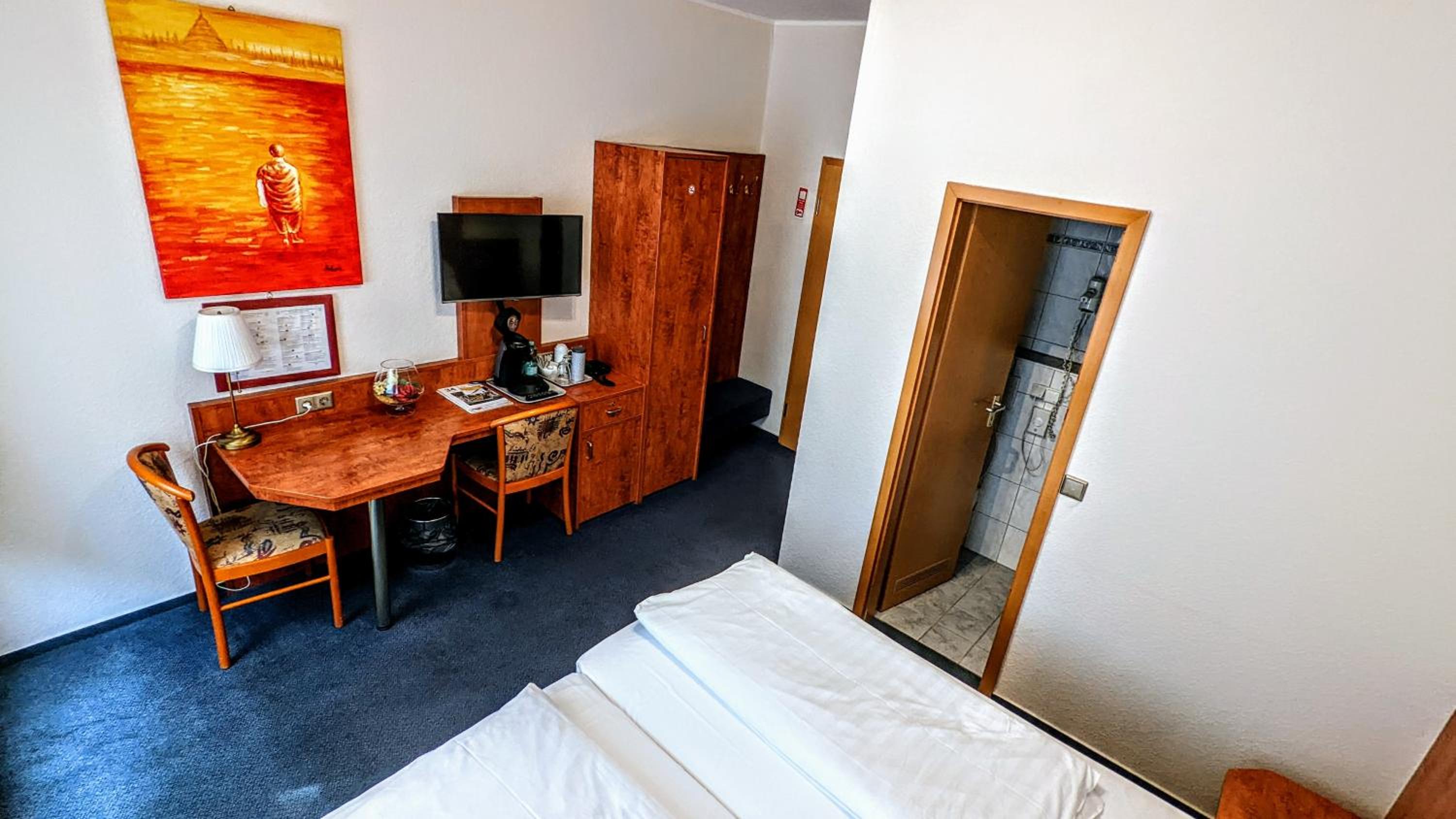 Double Room - Photo 7