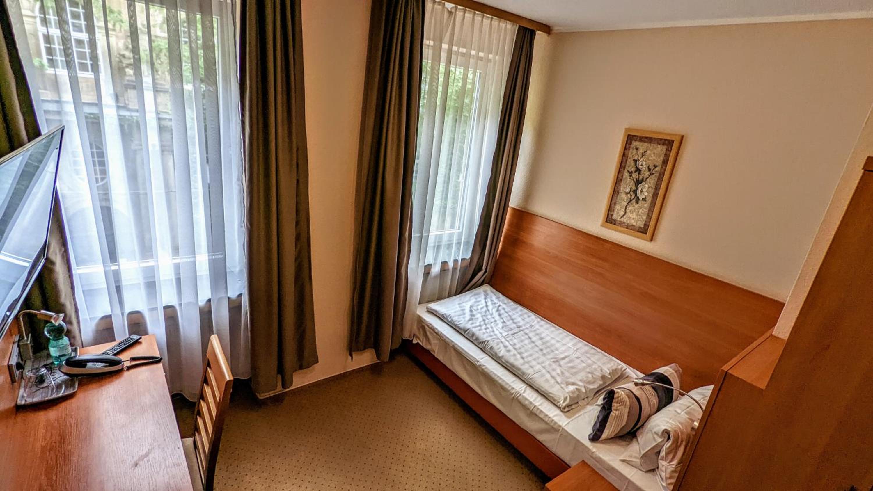 Single Room photo 1