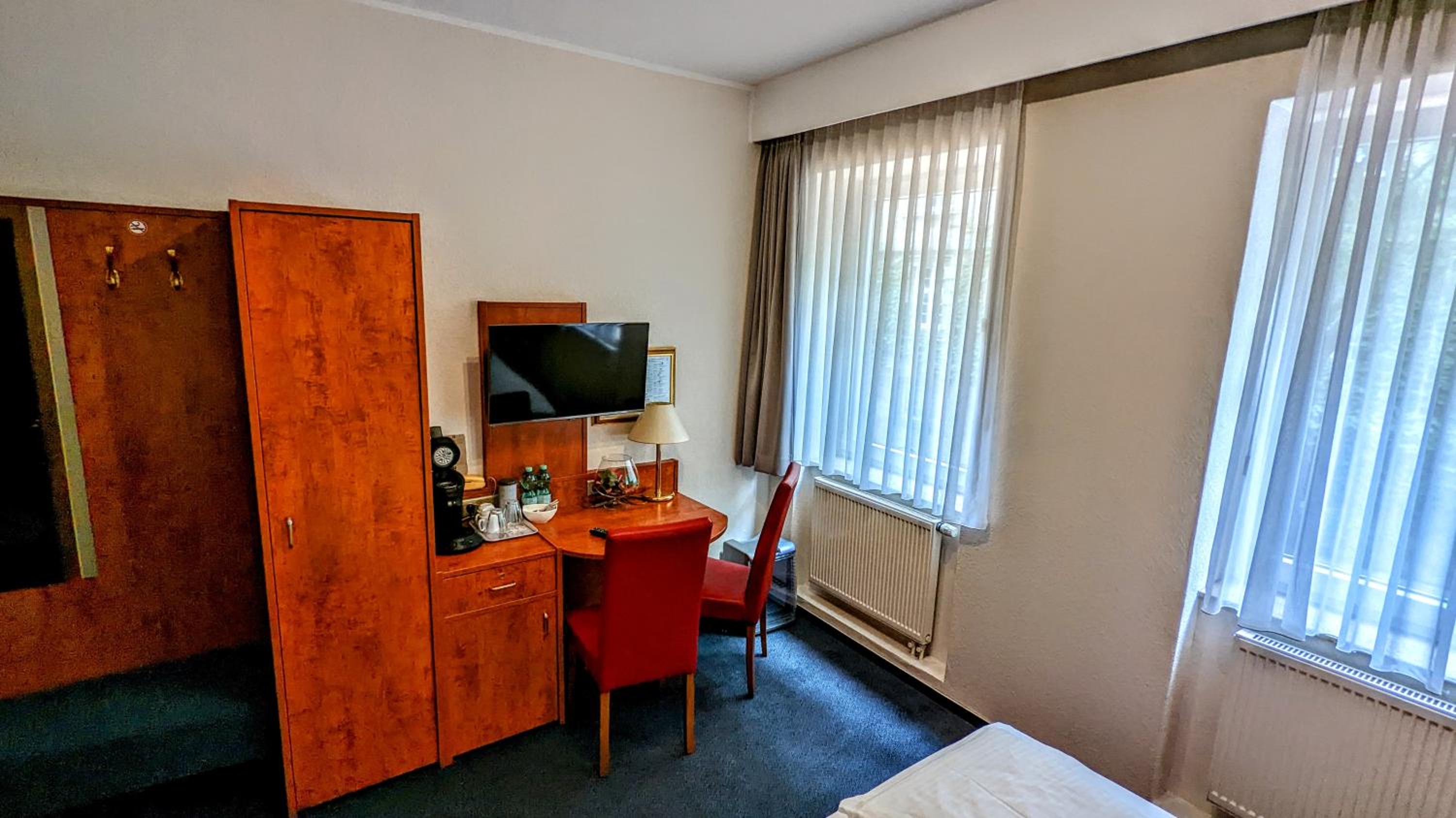 Double Room - Photo 13