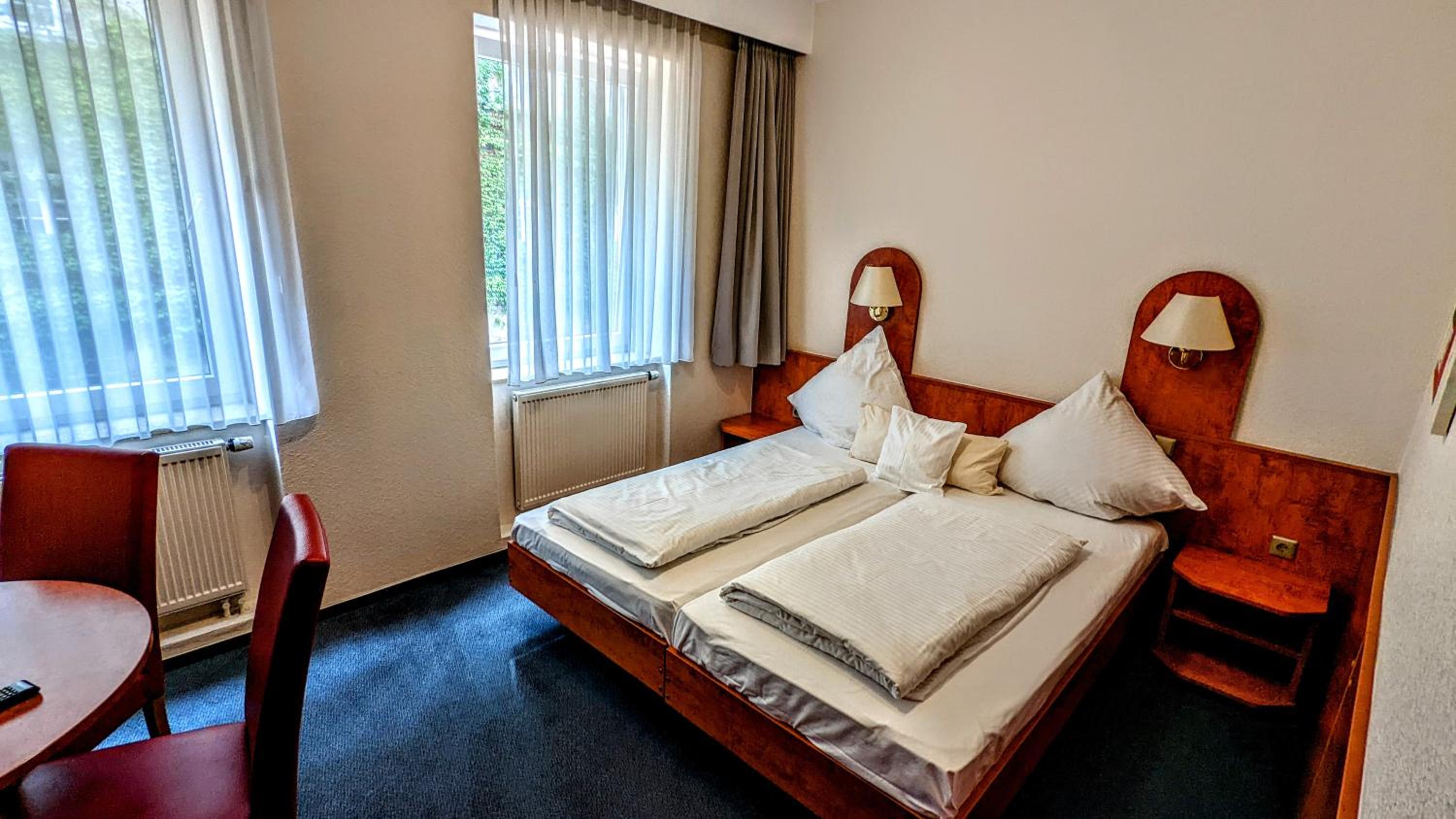 Double Room - Photo 12
