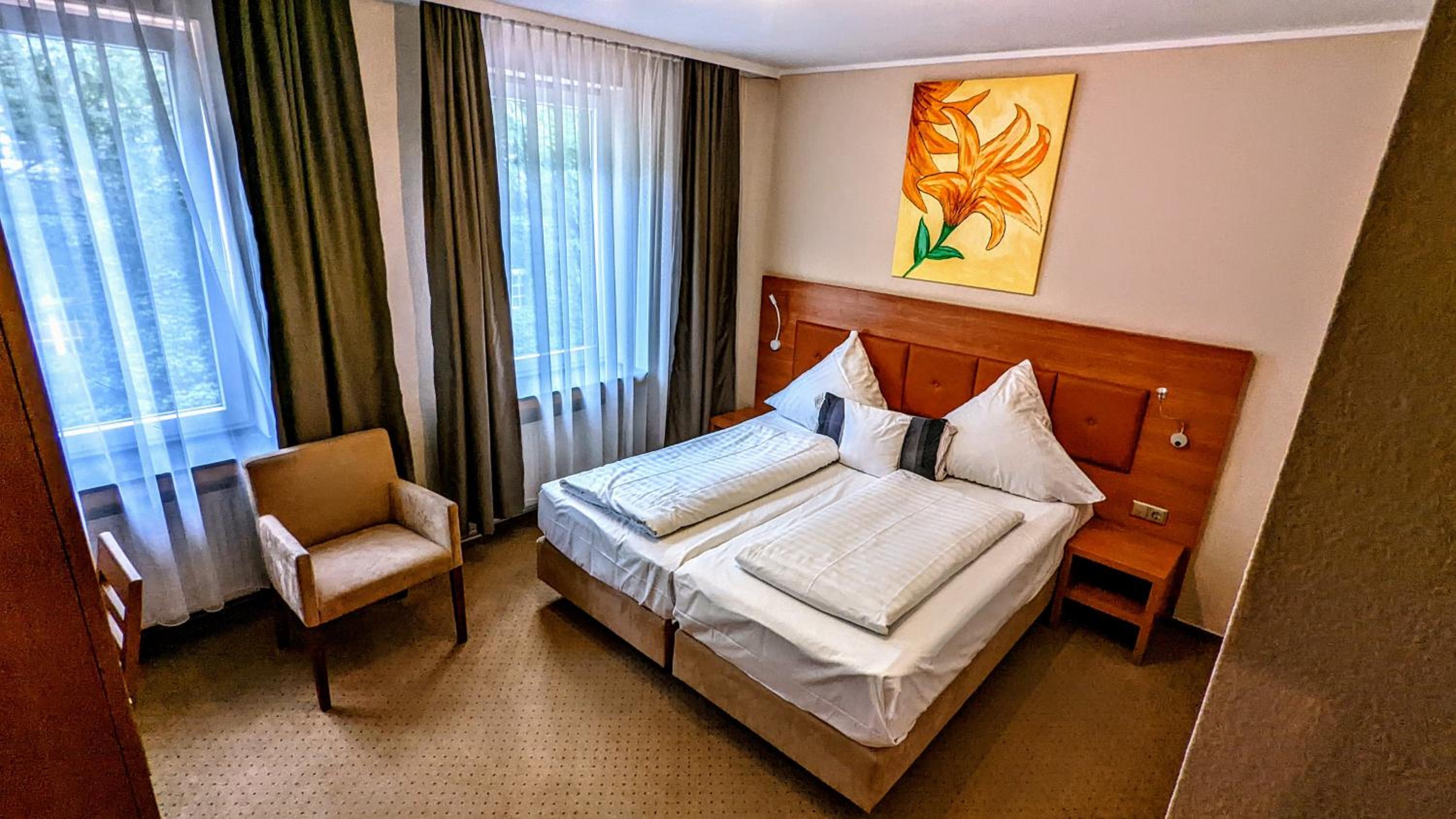 Double Room - Photo 6