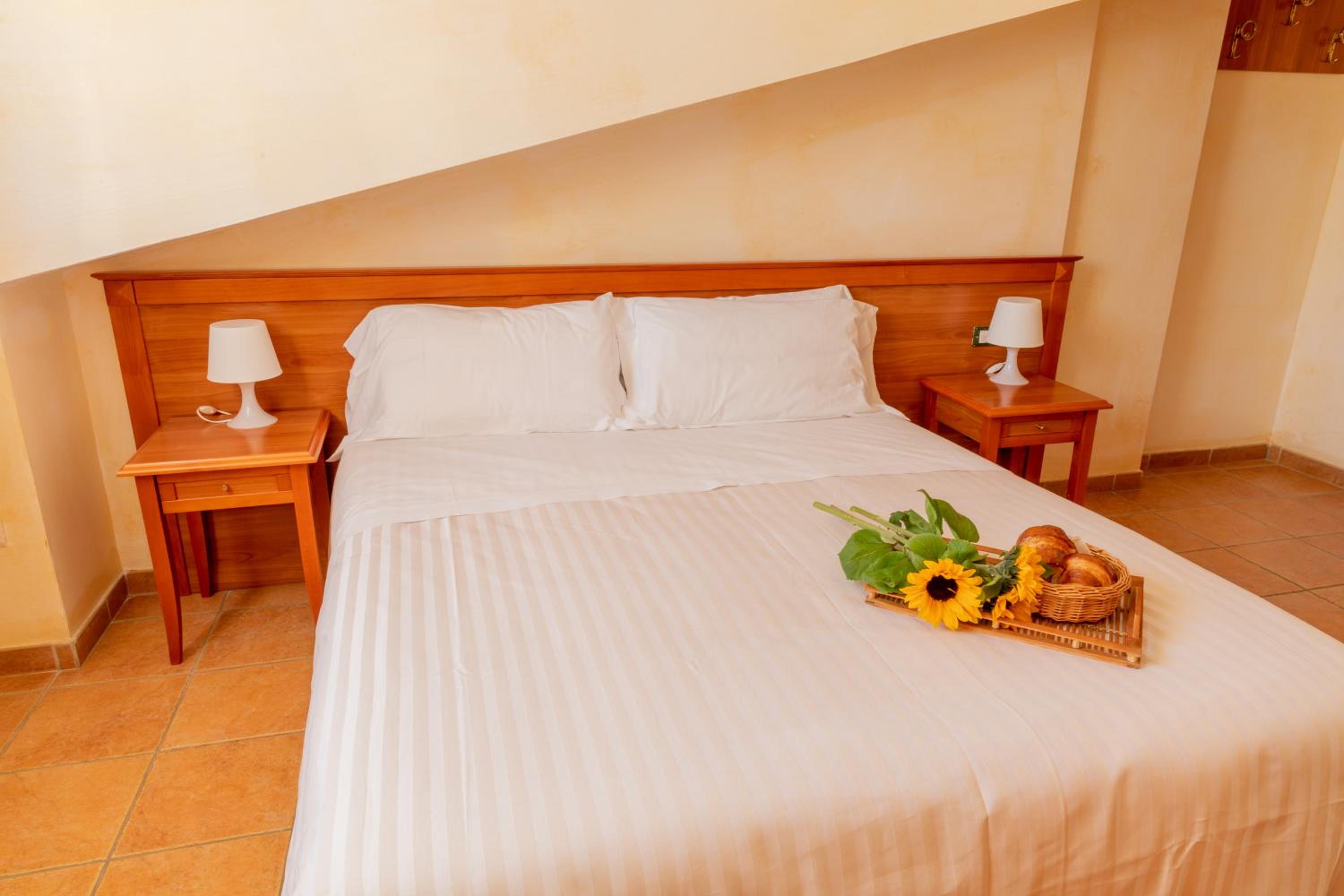 Economy Double or Twin Room photo 2