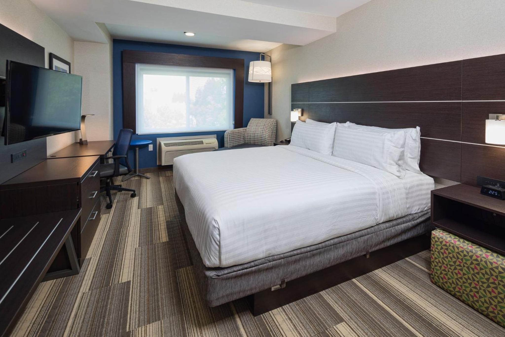 Standard King Room - Photo 2