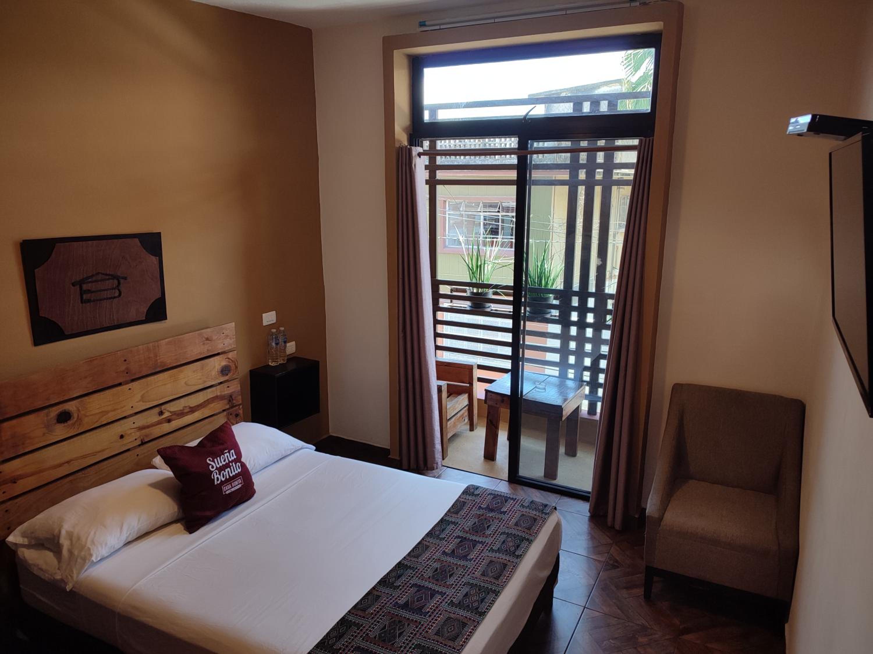 Double Room - Photo 16