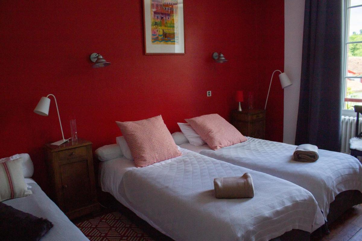 Two-Bedroom Suite - Photo 8