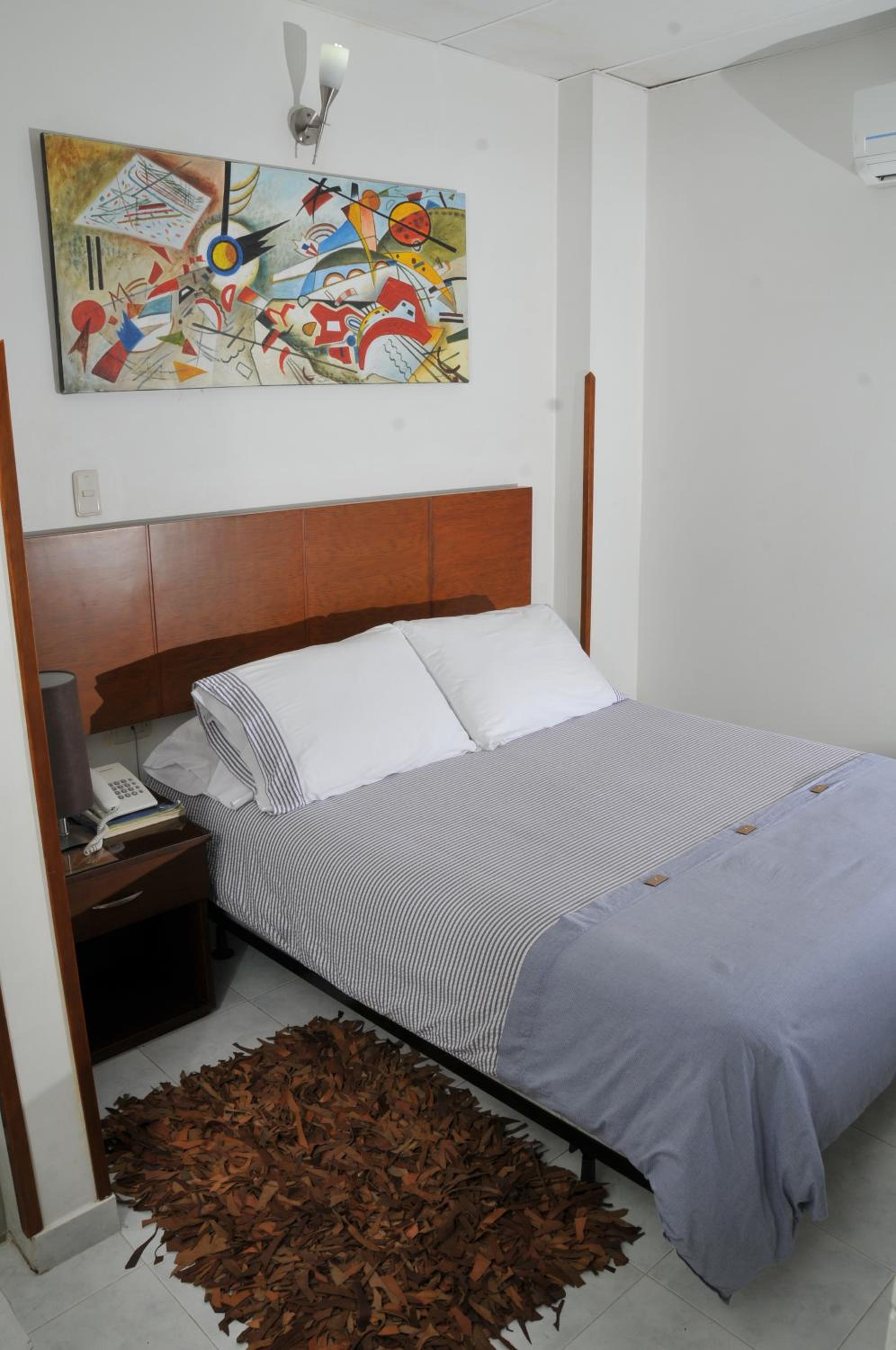 Standard Queen Room photo 1